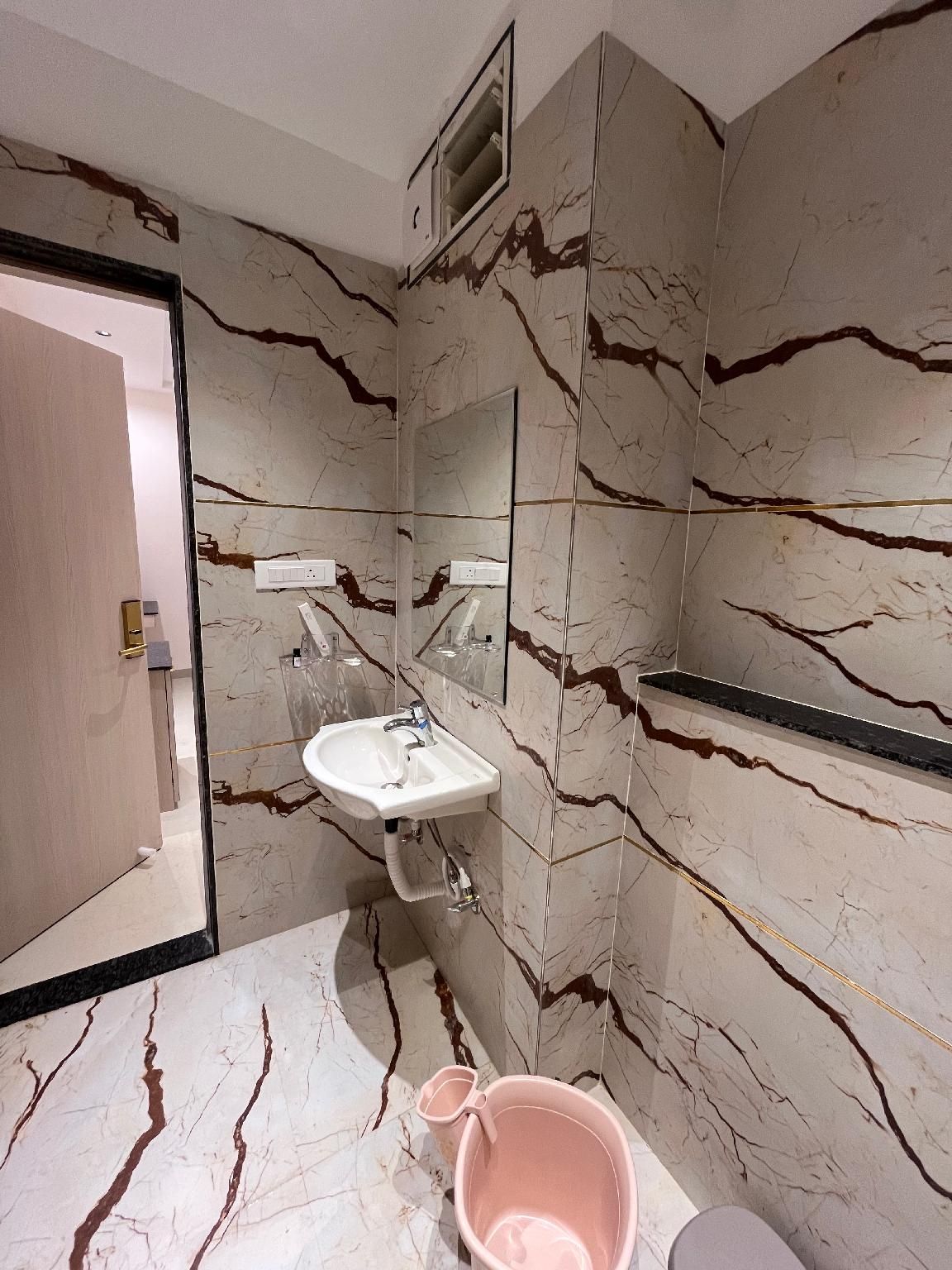 HOTEL HILL PARK  TWIN 3