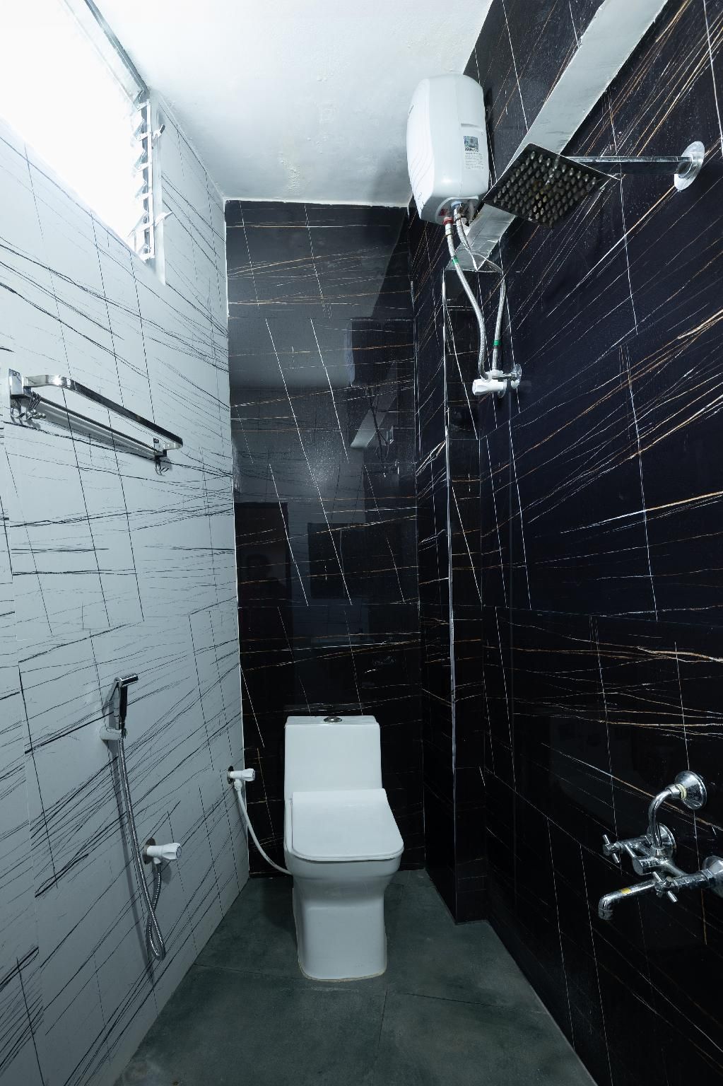 Sri Varee Residency - Near to KMCH Hospital and Coimbatore Airport  Deluxe 2