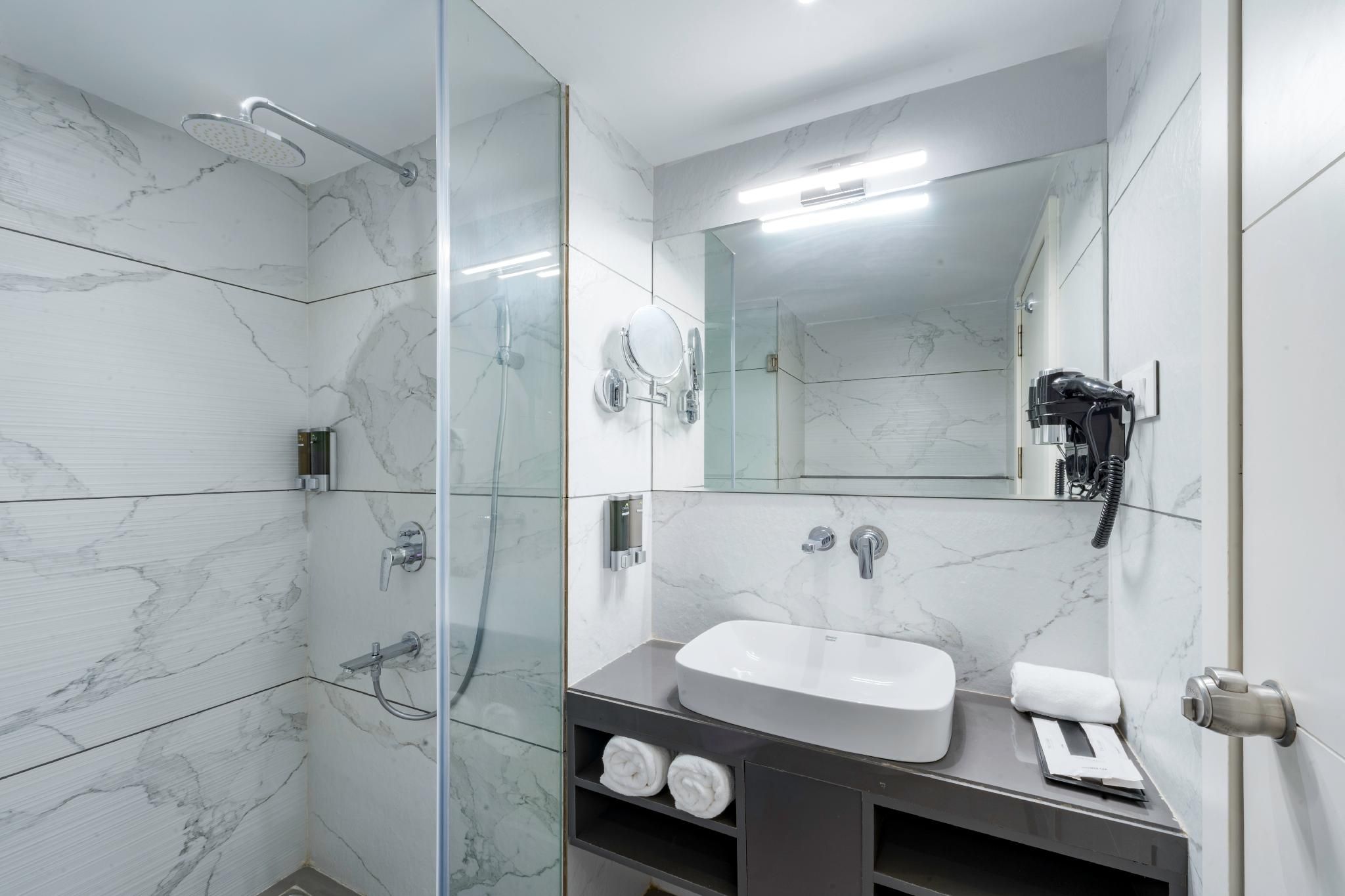 Clarks Inn, Indore, Near Indore Airport Deluxe 3