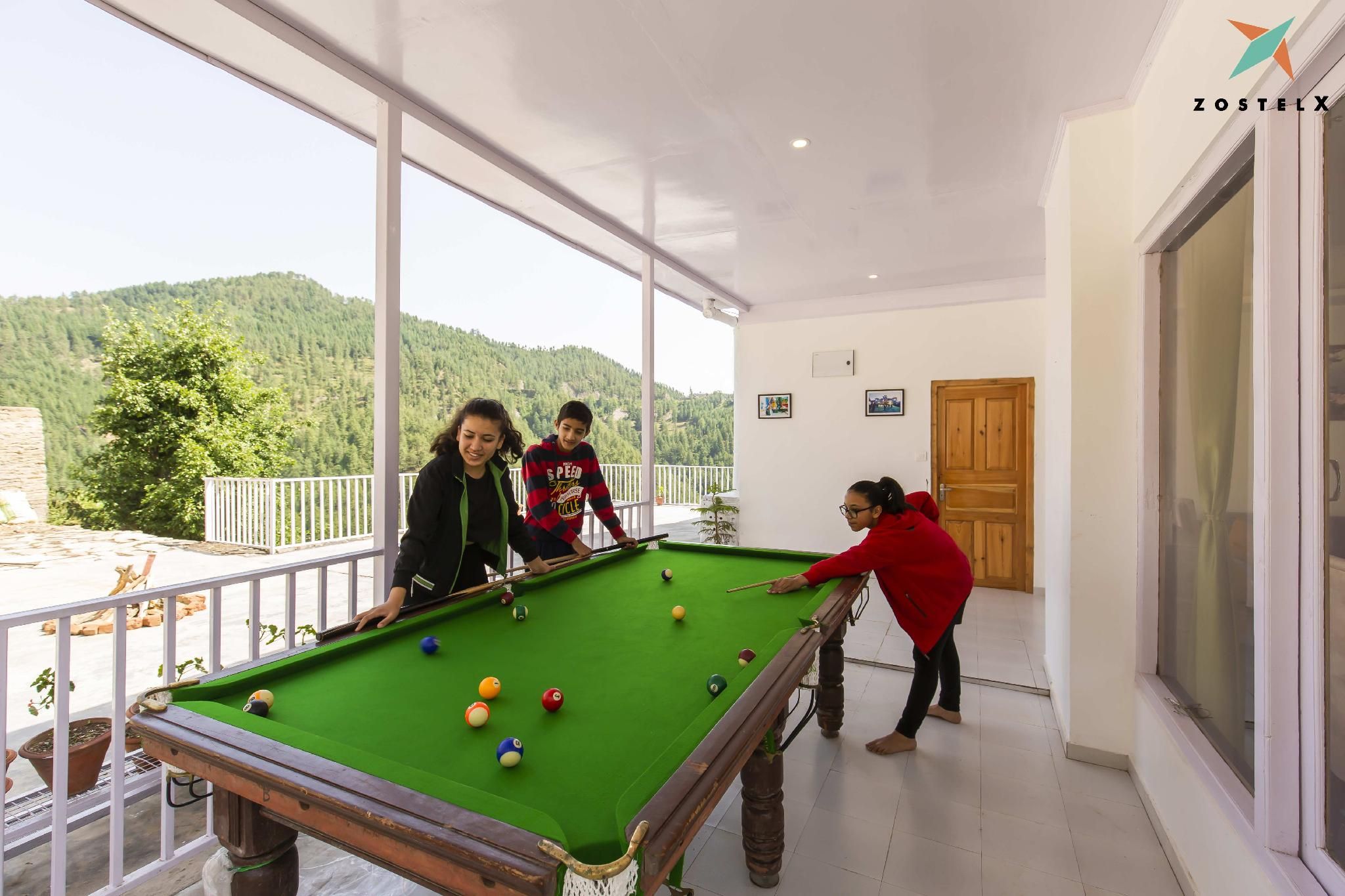 Shared lounge/TV area