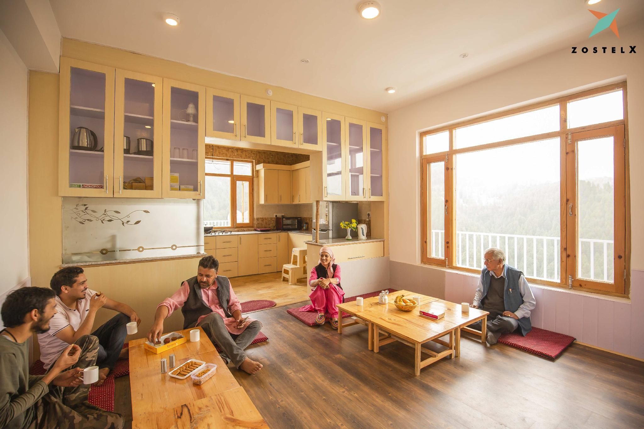 Shared lounge/TV area