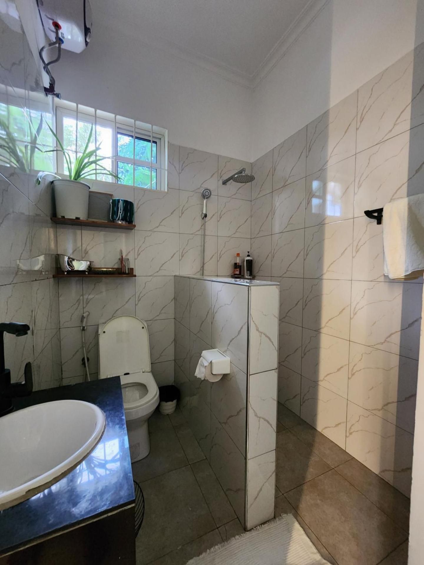 Gena homes One-Bedroom Apartment with Pool View 2