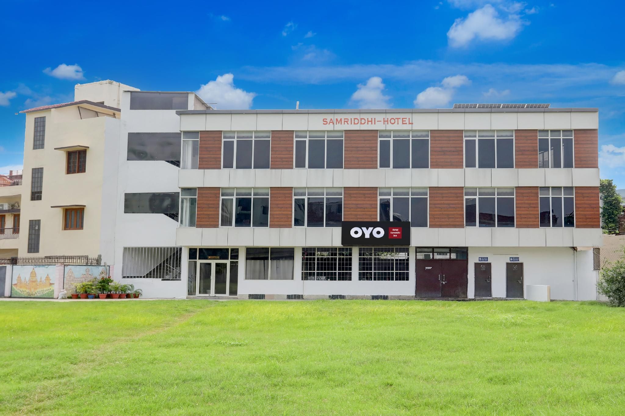 Super Hotel O Samridhi Inn