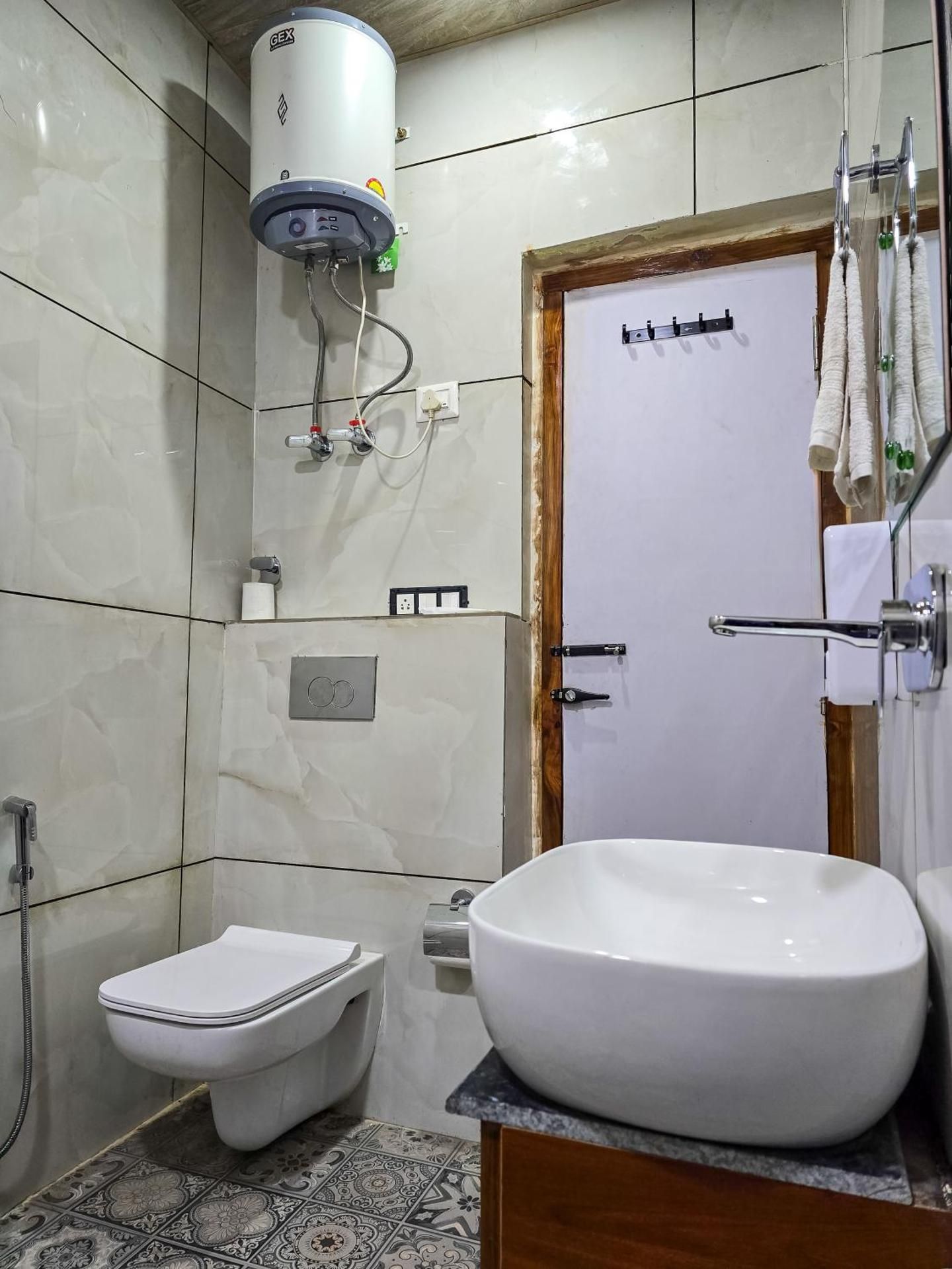 Midway By Wild Oasis Superior Room 3