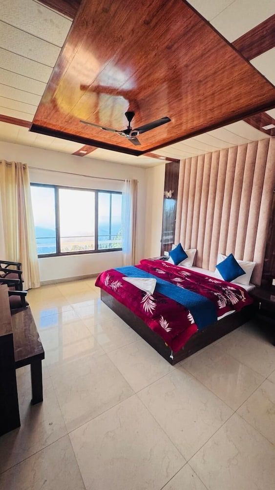 The Pari world Homestay and Restaurant