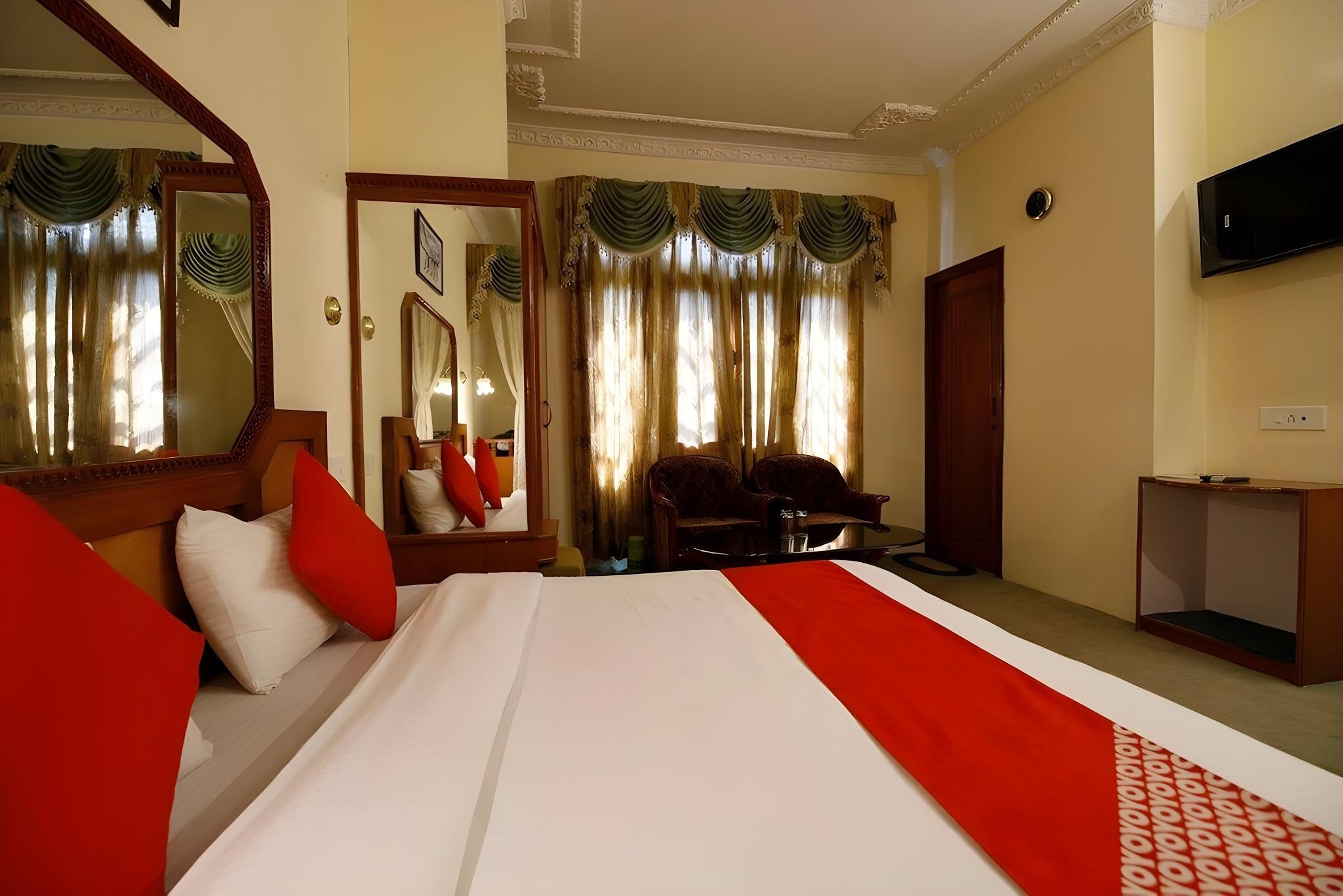 Hotel Oakwood Chail Deluxe Room 3