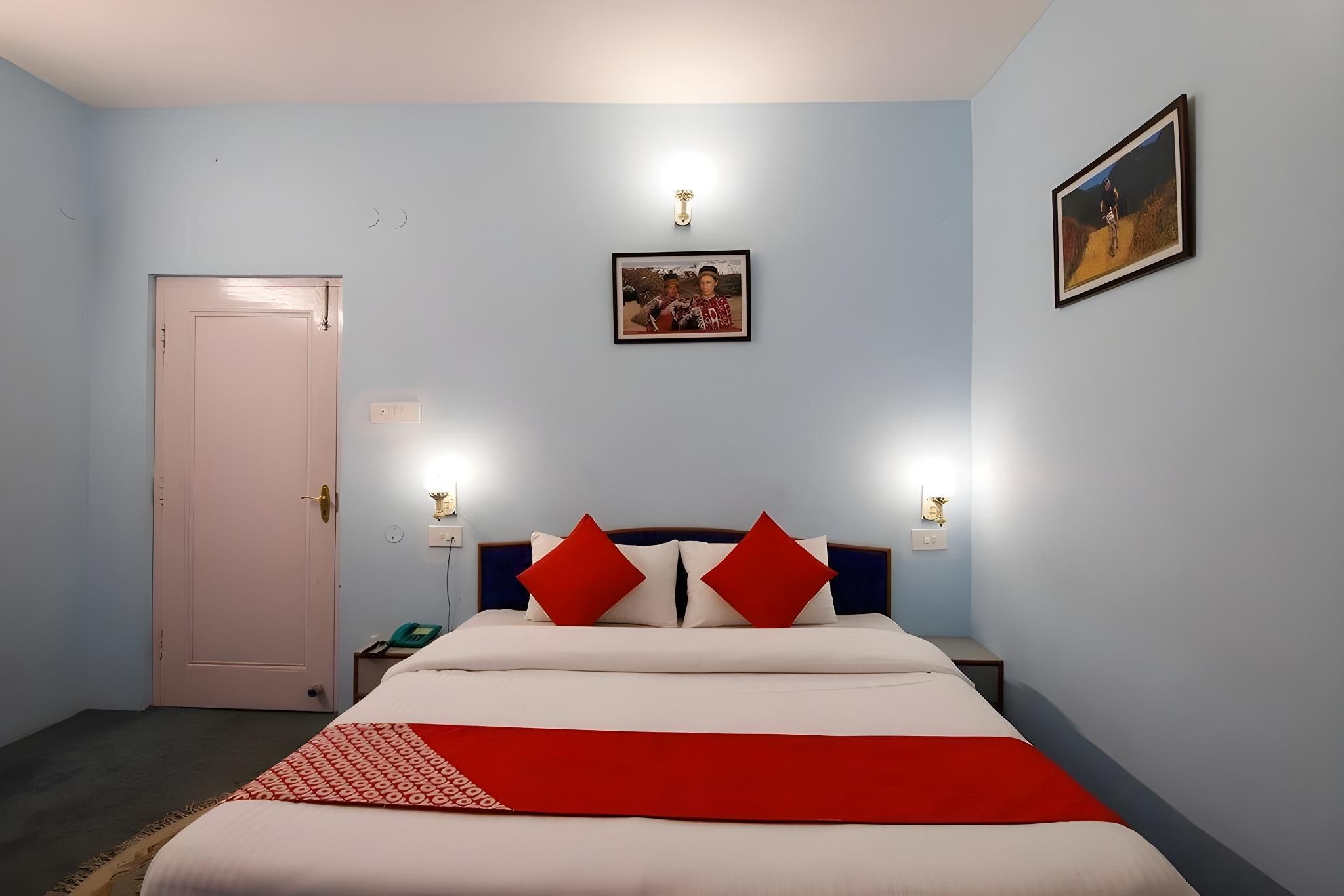 Hotel Oakwood Chail Deluxe Room