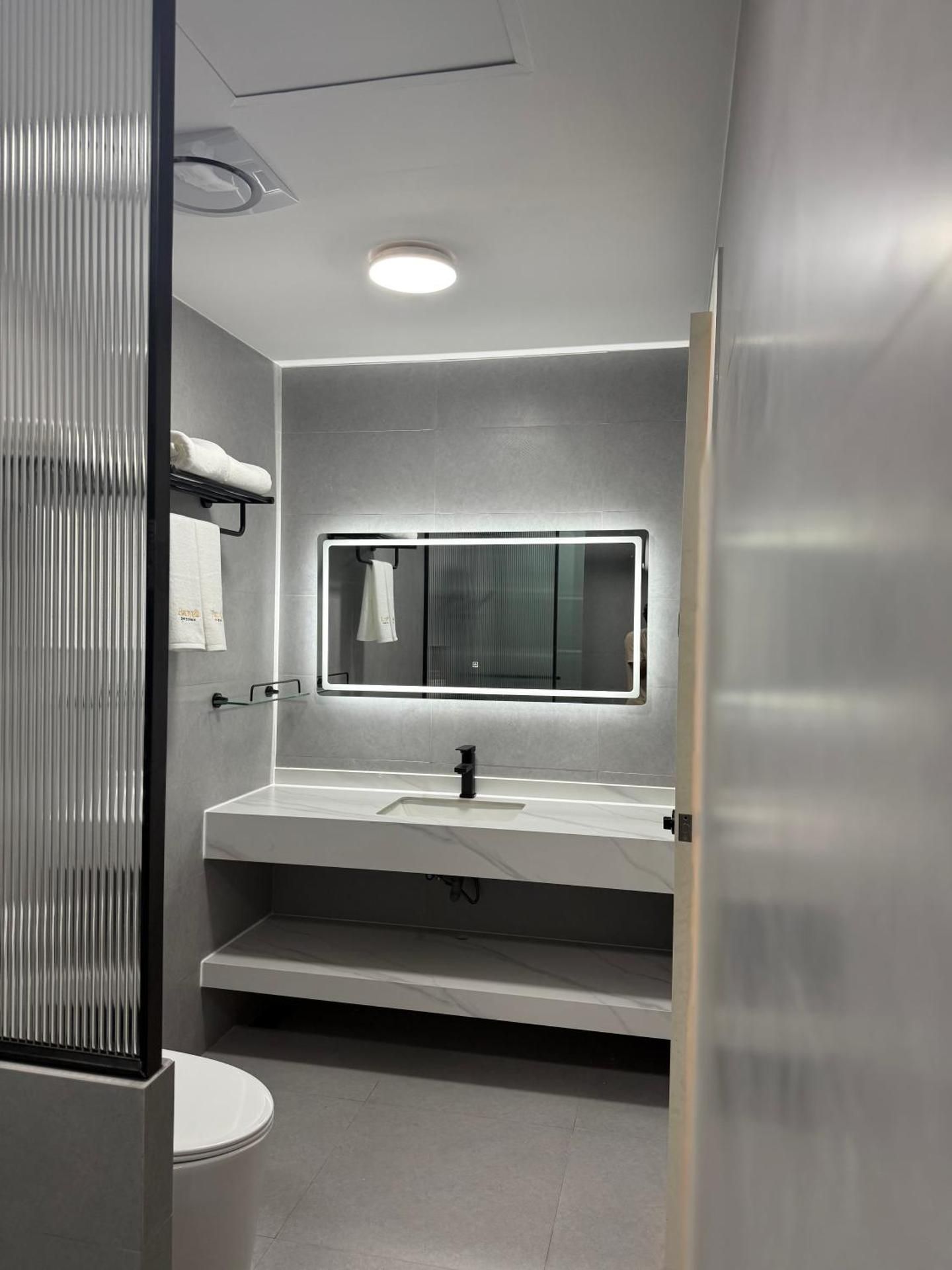 Ranveli Dhigurah Deluxe Double or Twin Room 2