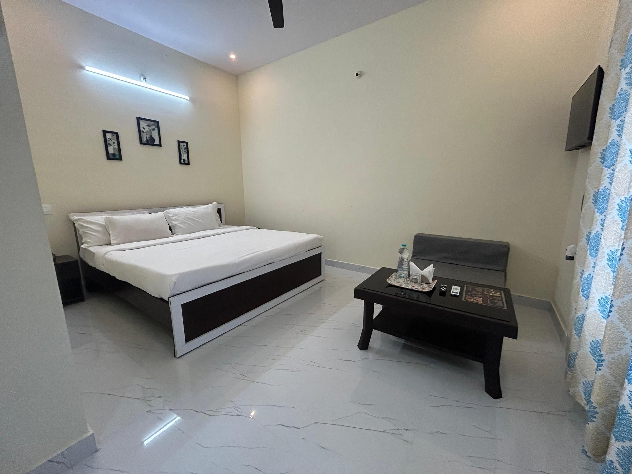 Sri Ram Guest House Deluxe Double or Twin 2