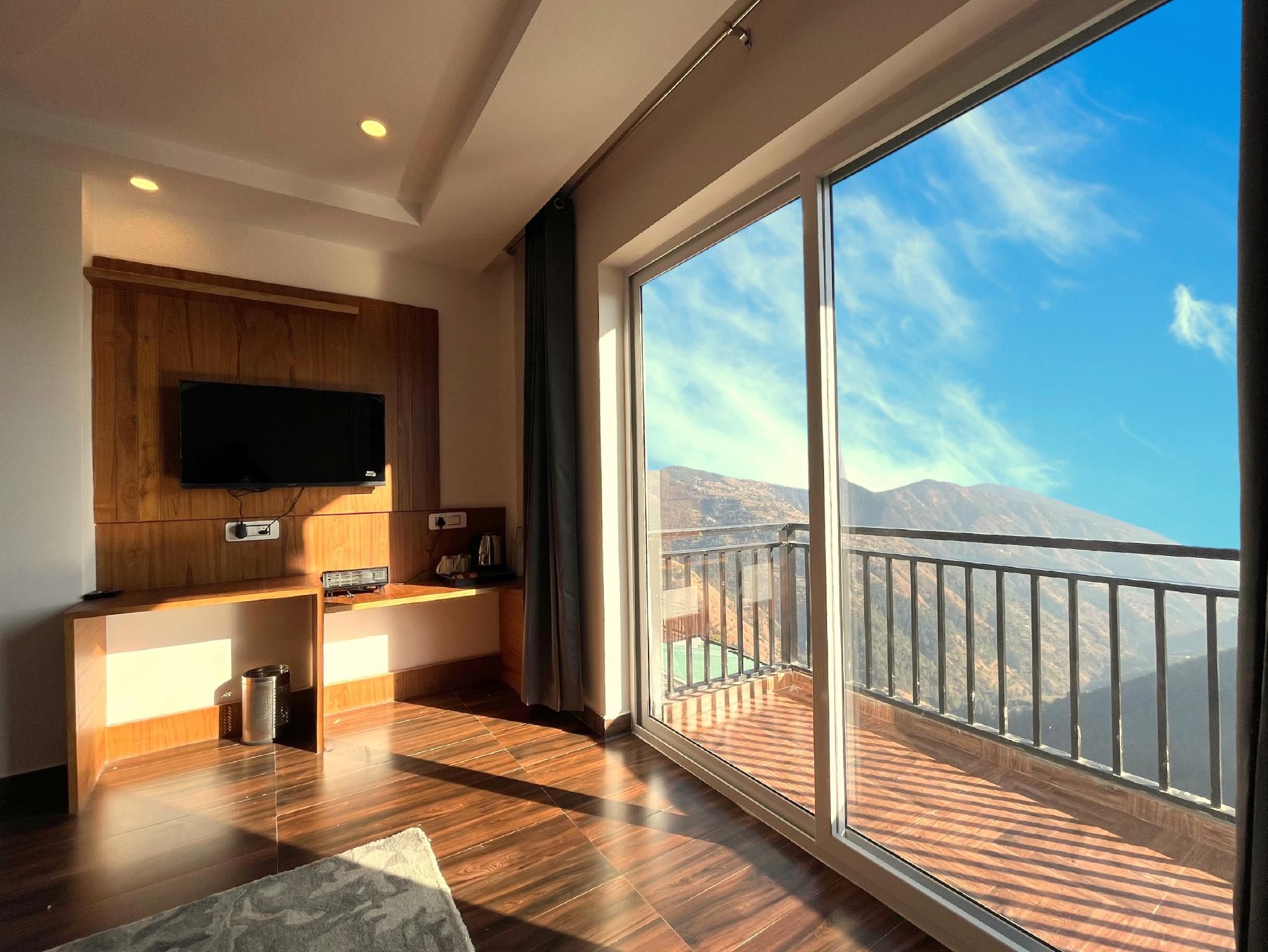 Hardys Retreat- A Boutique Stay By Shivaneel Hospitality King Room with Balcony 3