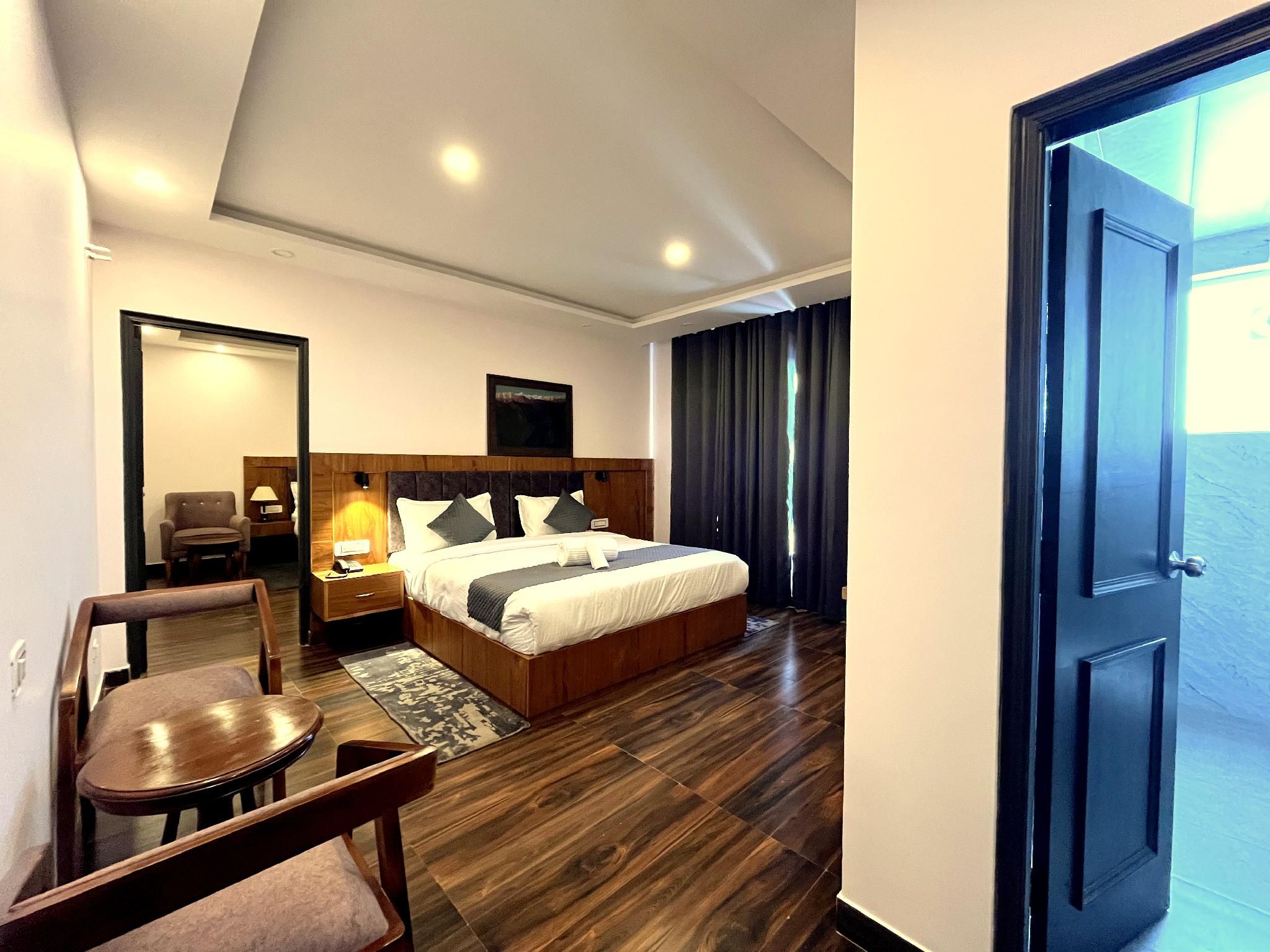 Hardys Retreat- A Boutique Stay By Shivaneel Hospitality Family Room with 2 Double Beds 2