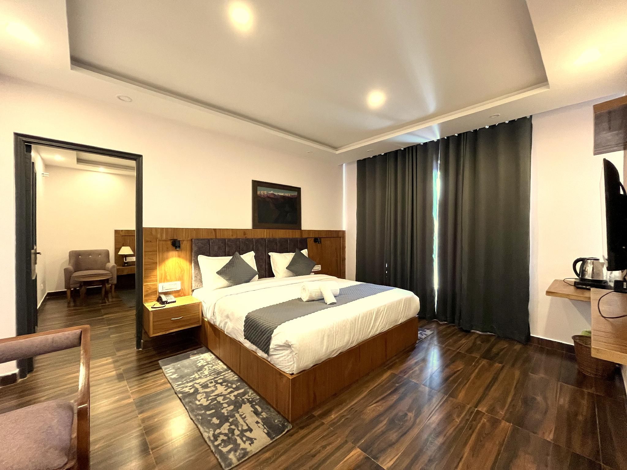 Hardys Retreat- A Boutique Stay By Shivaneel Hospitality Family Room with 2 Double Beds