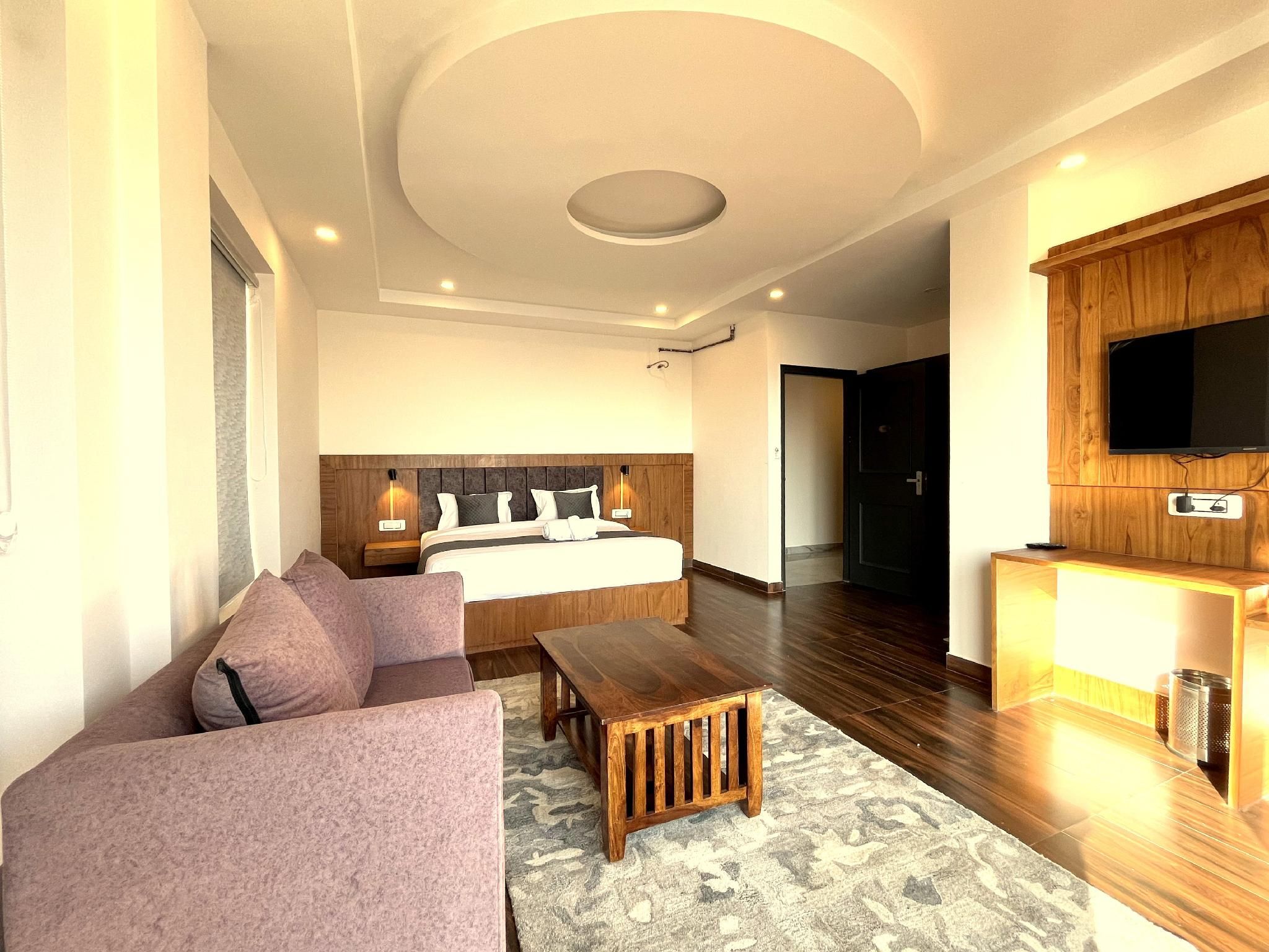 Hardys Retreat- A Boutique Stay By Shivaneel Hospitality King Room with Balcony