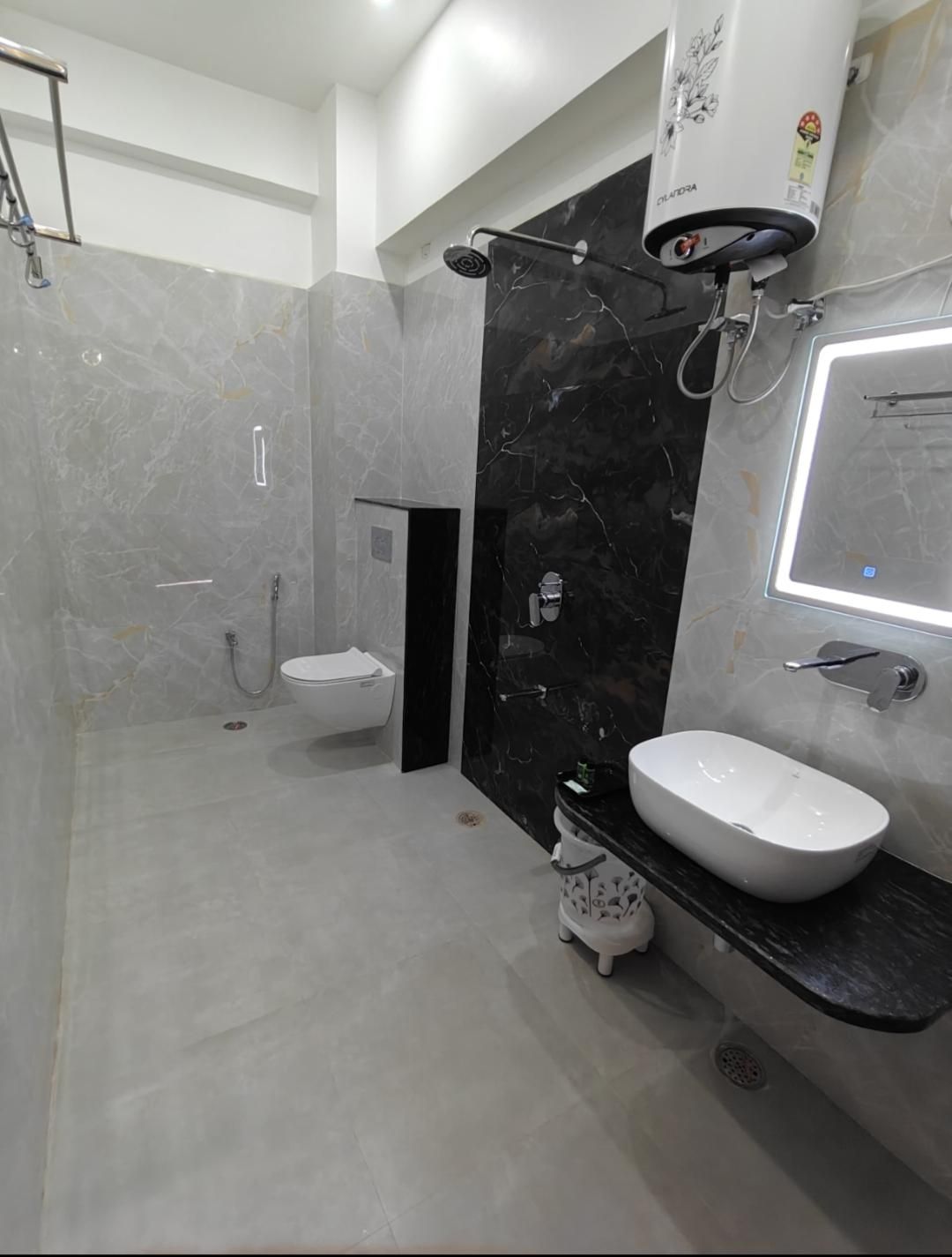 Glow Inn HomeStay Superior Double Bed Room 3