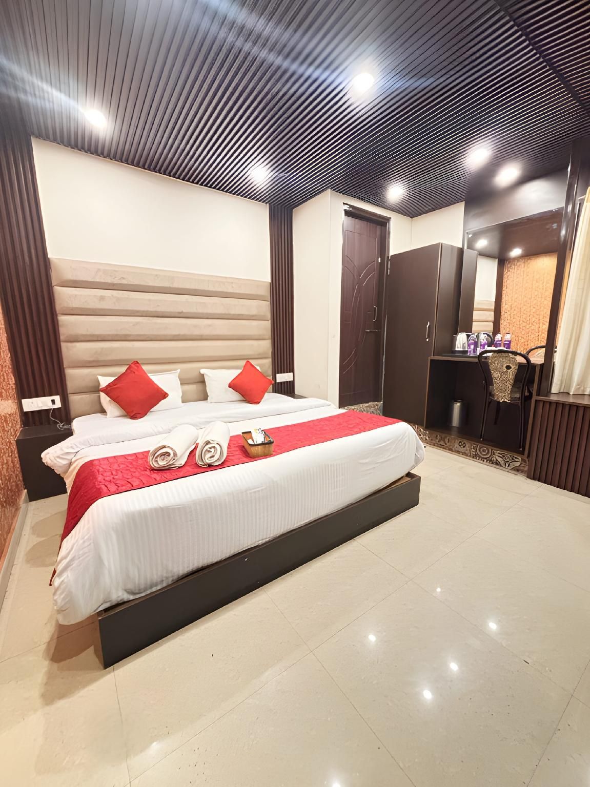 Lords Grey near Mall Road Deluxe Balcony