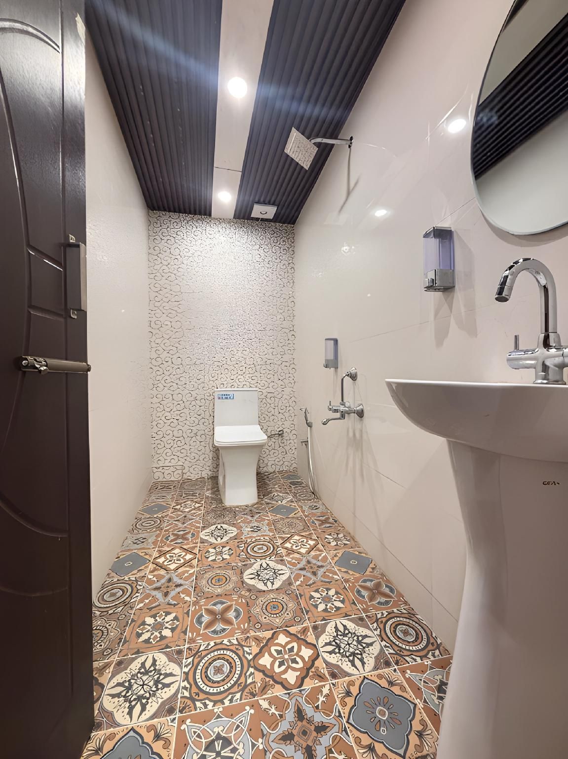 Lords Grey near Mall Road Deluxe Balcony 2