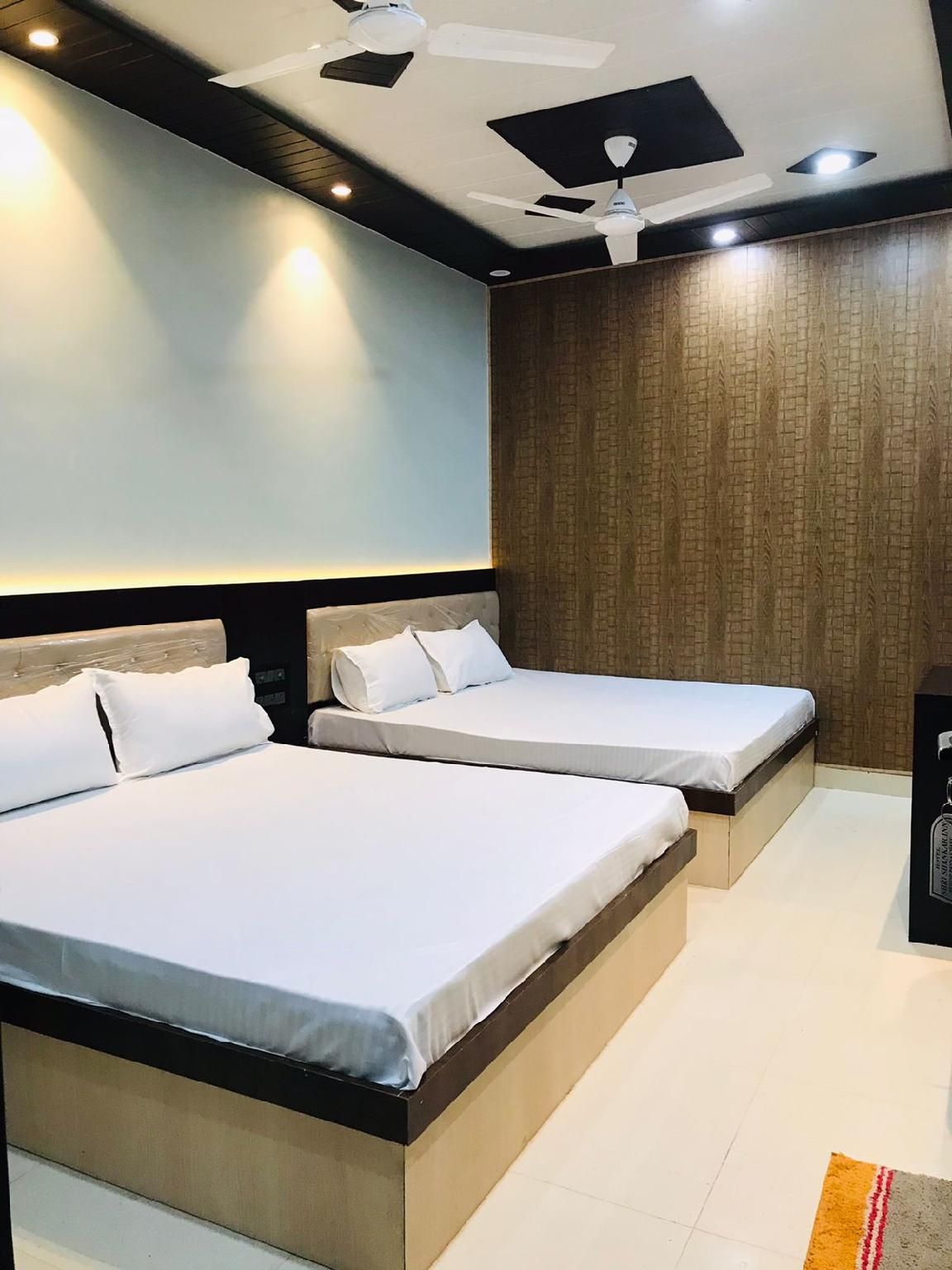 Hotel shri shankar Family Room