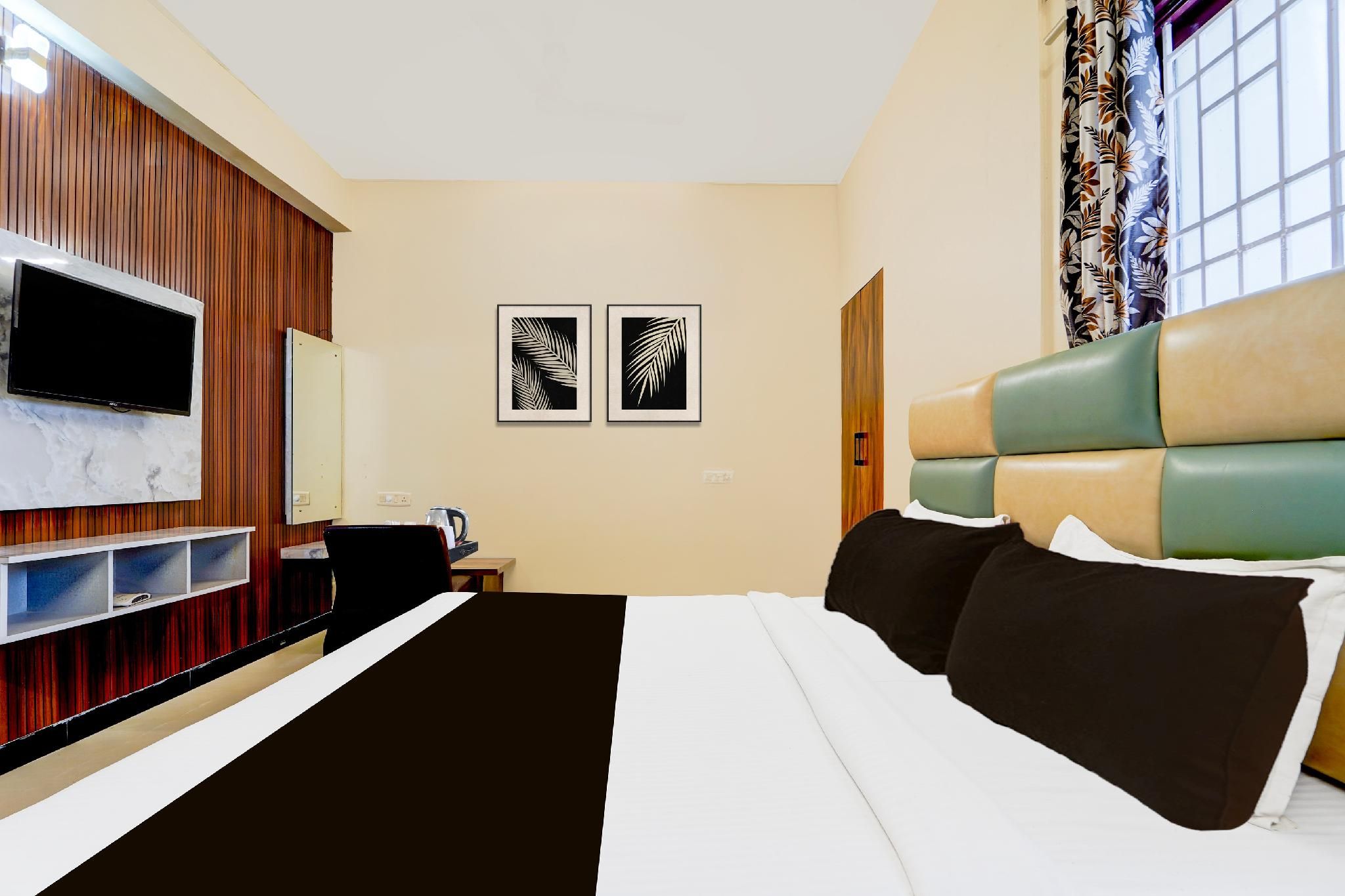 Super Hotel O Singanallur Railway Junction Formerly 2D Residency Standard Double Room
