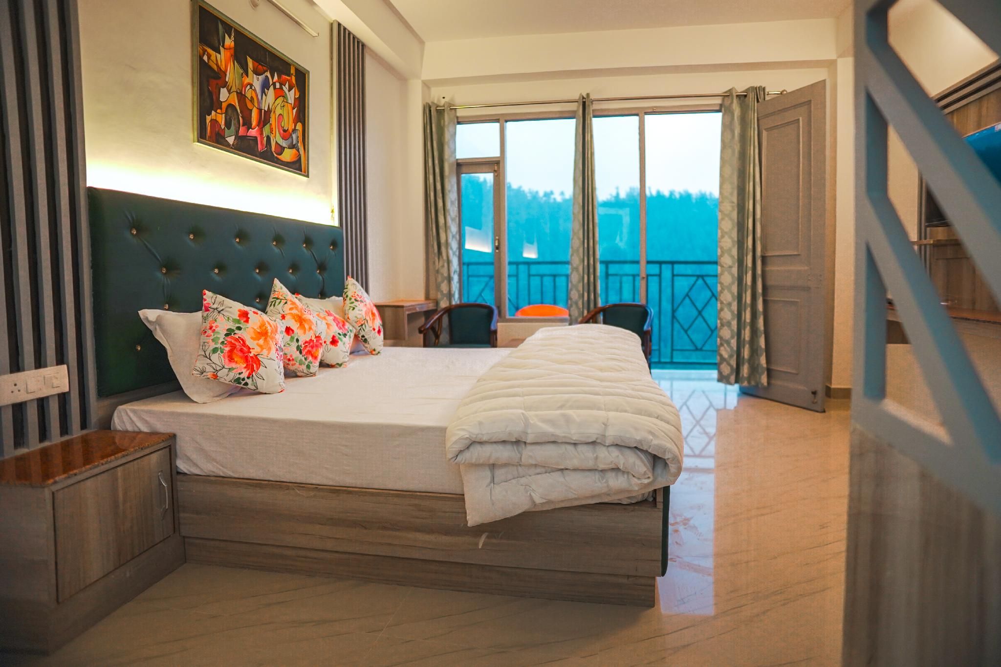 Serene Outback Farmstead Deluxe Mountain View 2