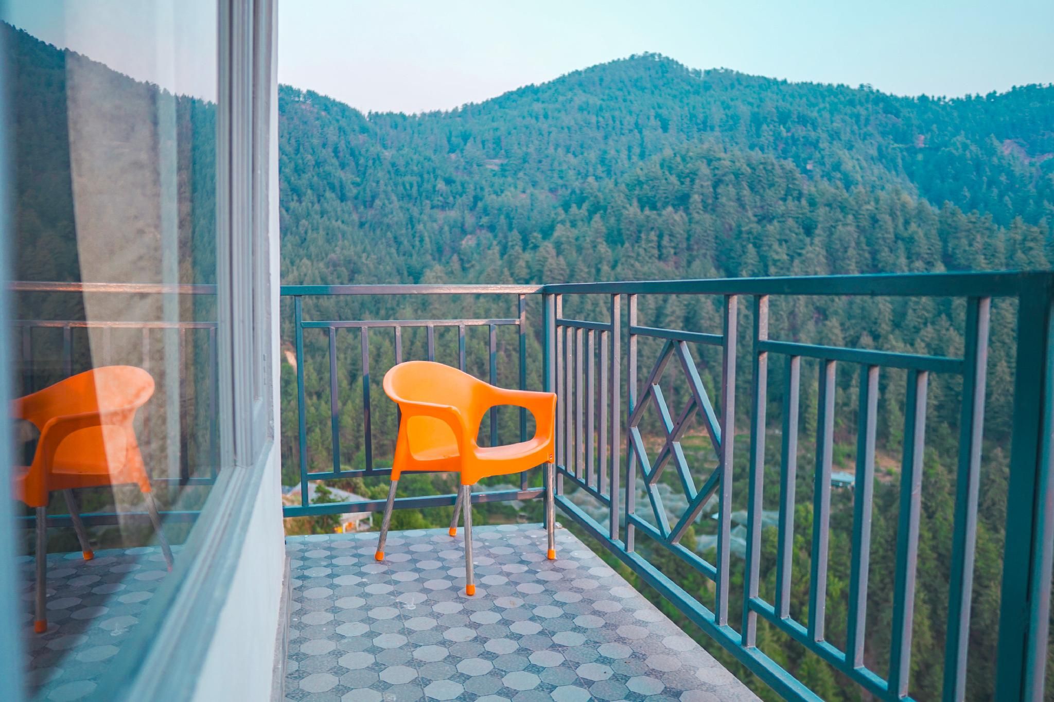 Serene Outback Farmstead Superior Mountain View 2