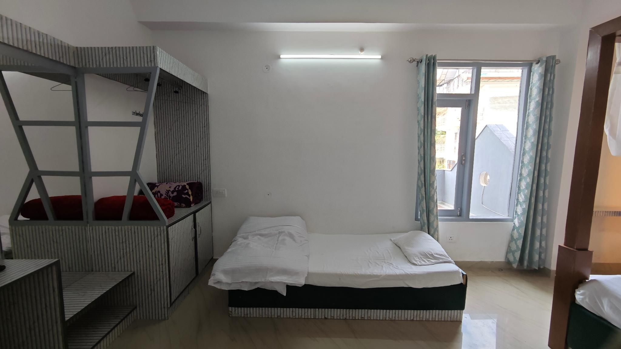 Serene Outback Farmstead Family Studio 2