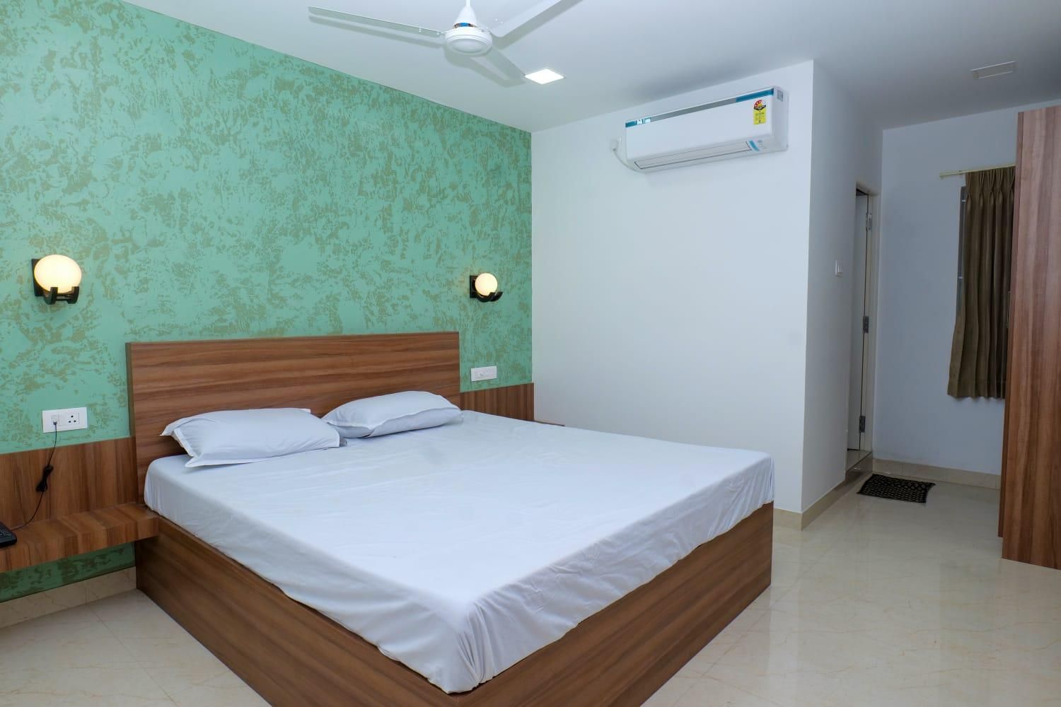 Balu Residency - A Business Class Hotel Double Room 3
