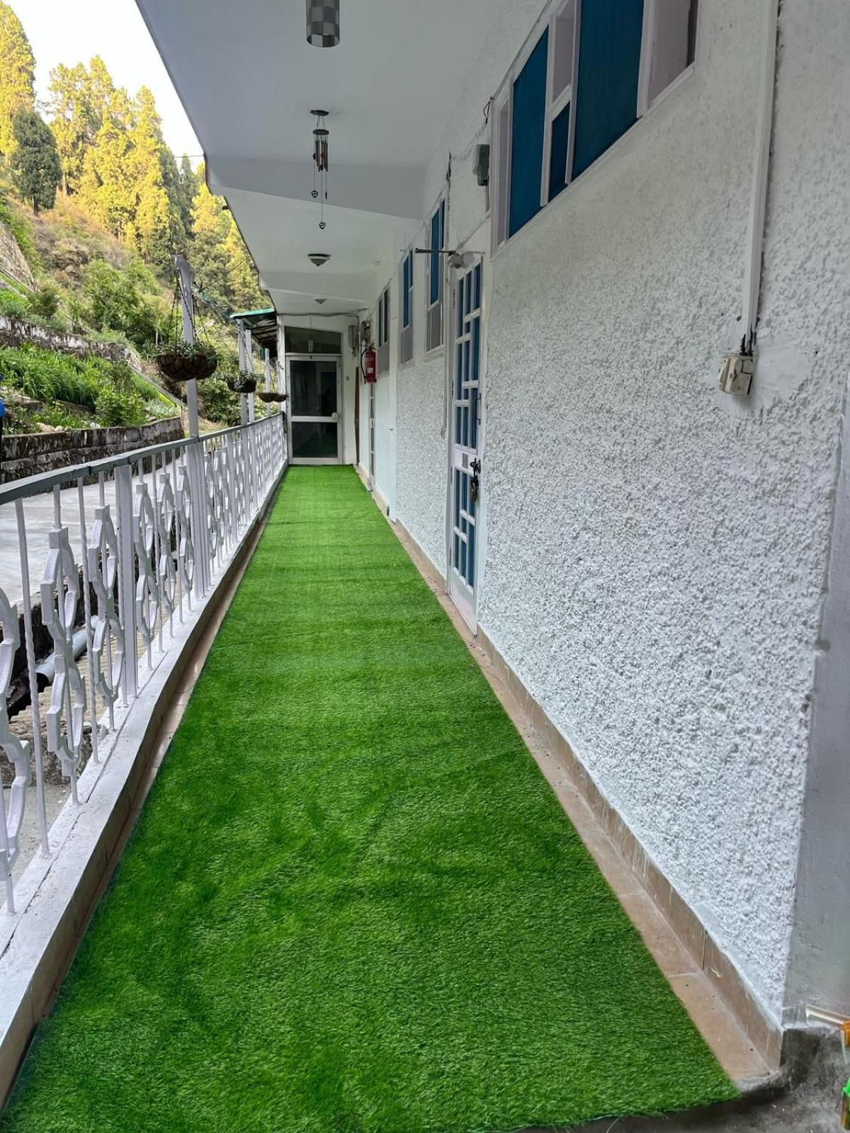 Mountain View 2BHK : Viram By Lehriyat Retreats