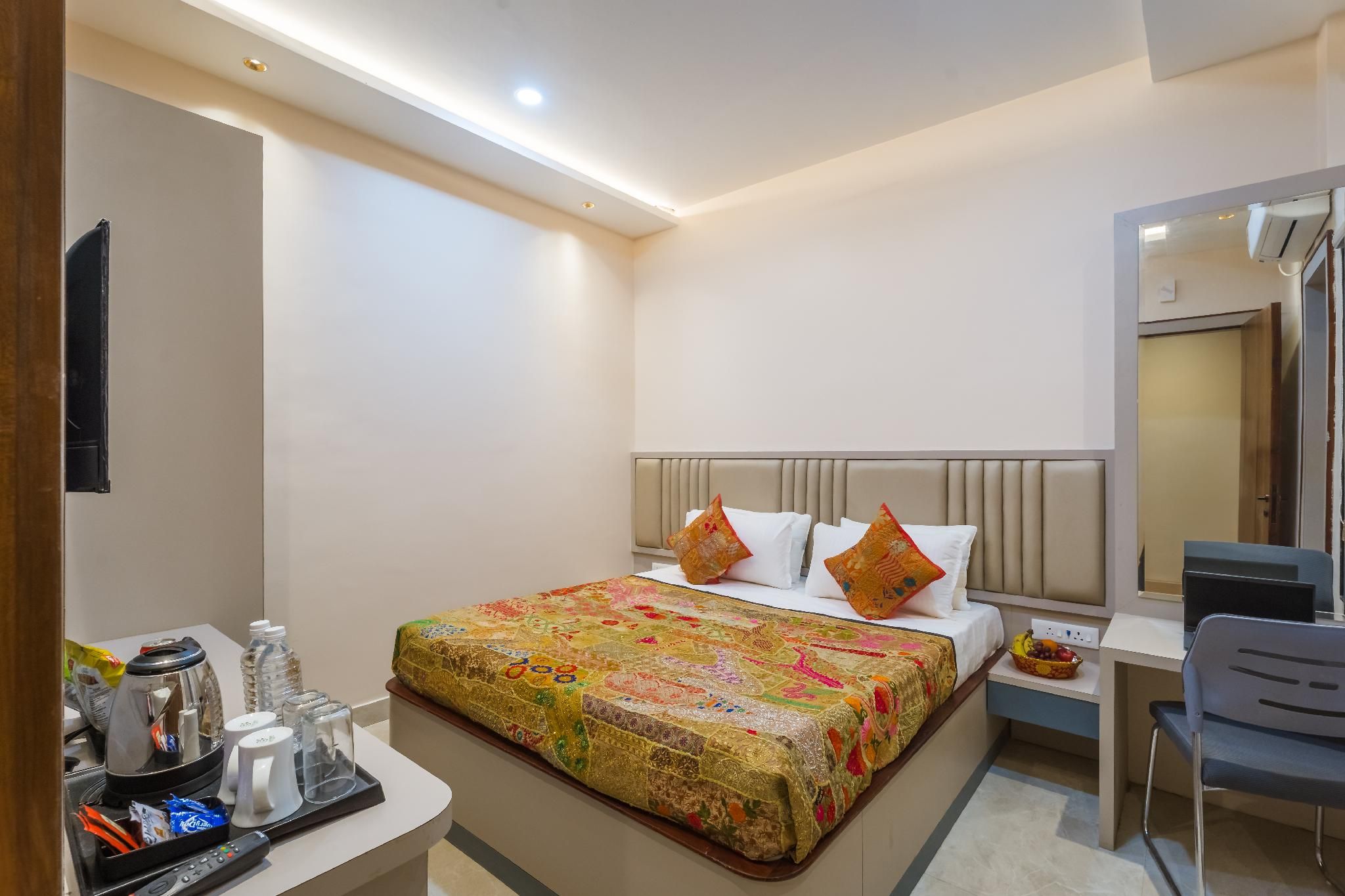 Tripli The Pinakin Stays Deluxe Room