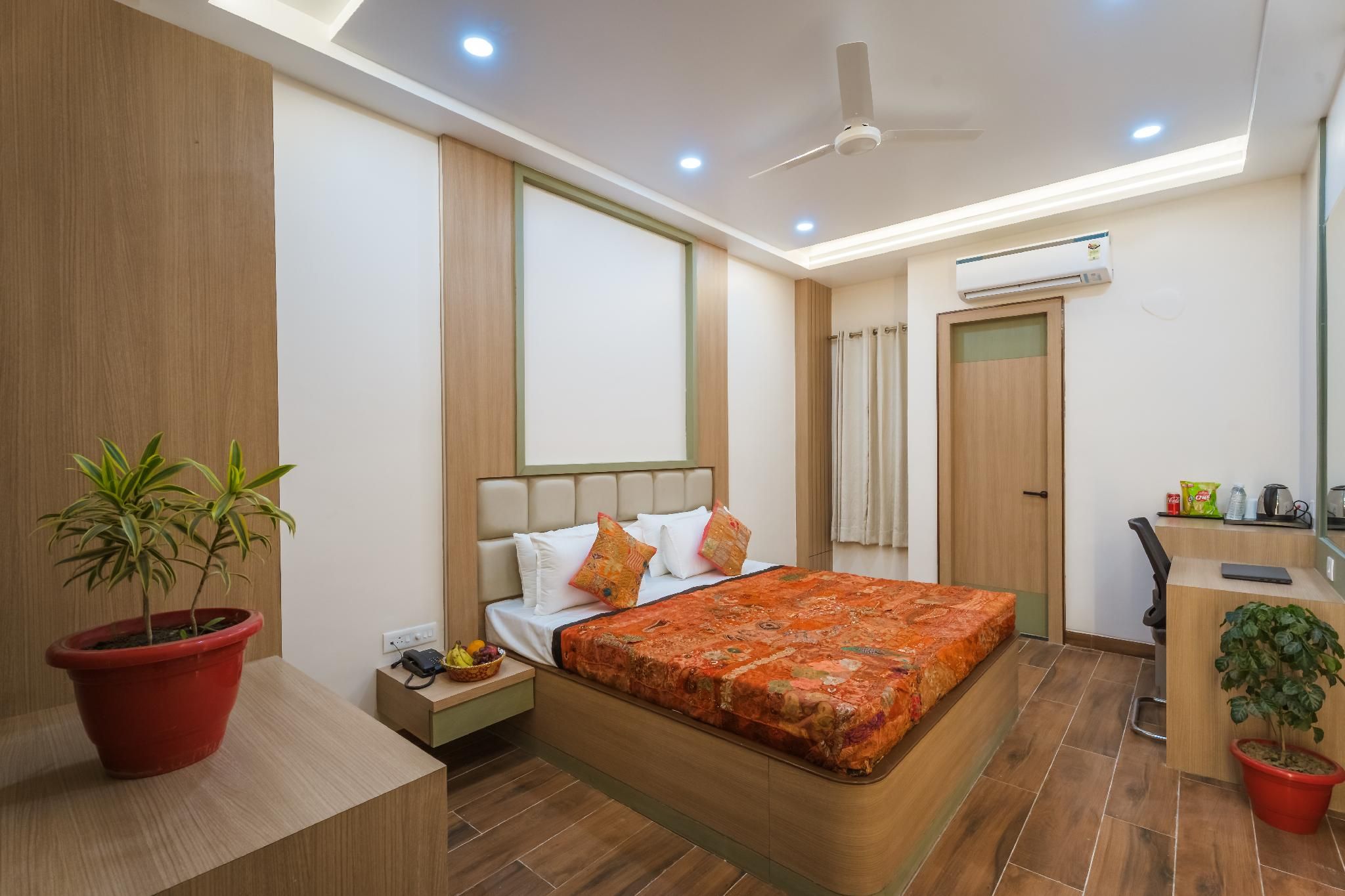 Tripli The Pinakin Stays Superior Double Room