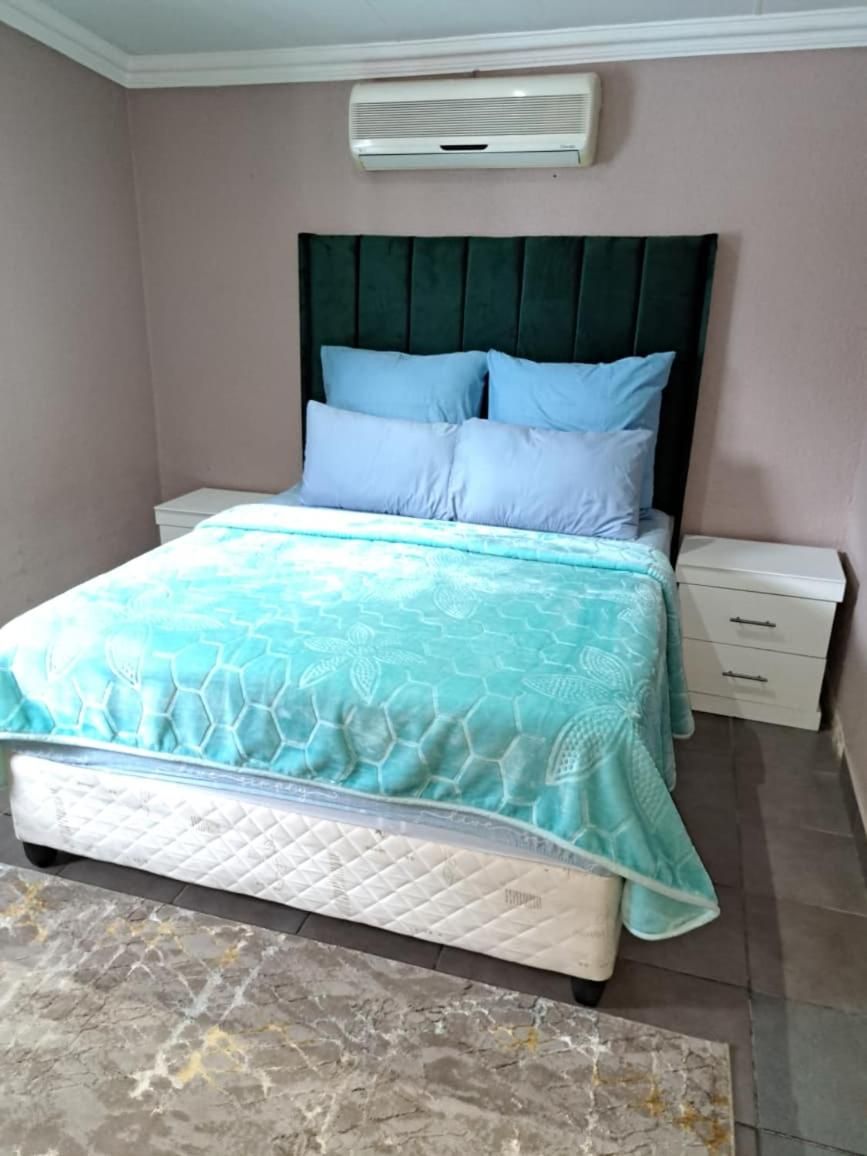 Nexus Guest House Alberton Deluxe Double Room with Shower 3