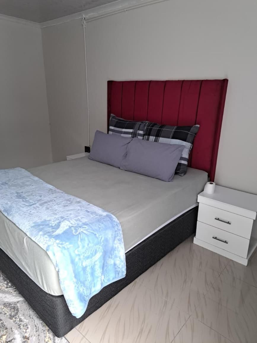 Nexus Guest House Alberton Double Room with Shared Bathroom 3