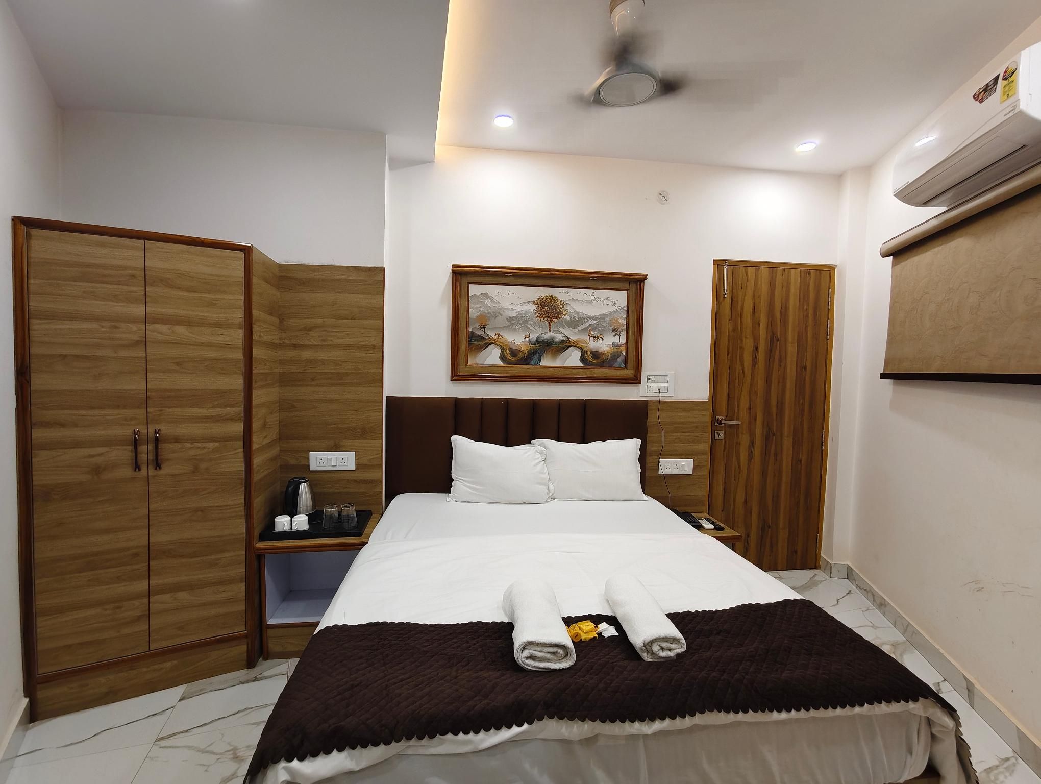 Brijj Inn Basic Room