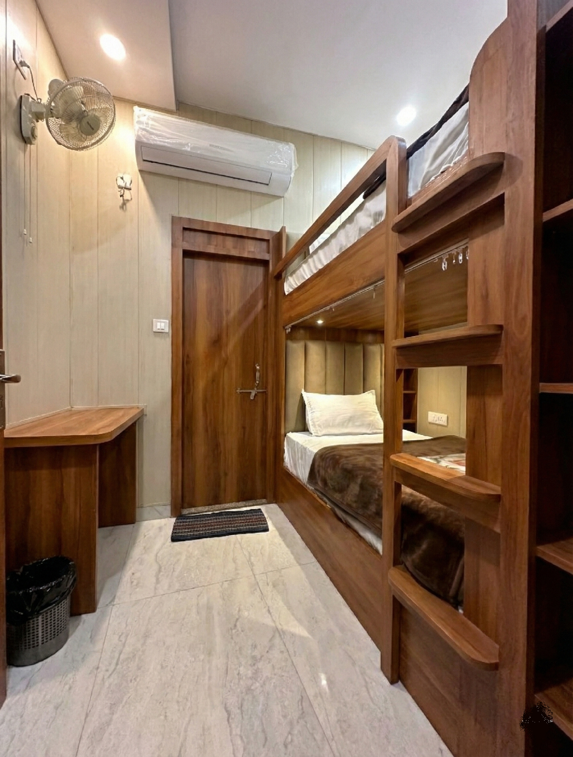 Bunk Bed for 2 with Private Bathroom