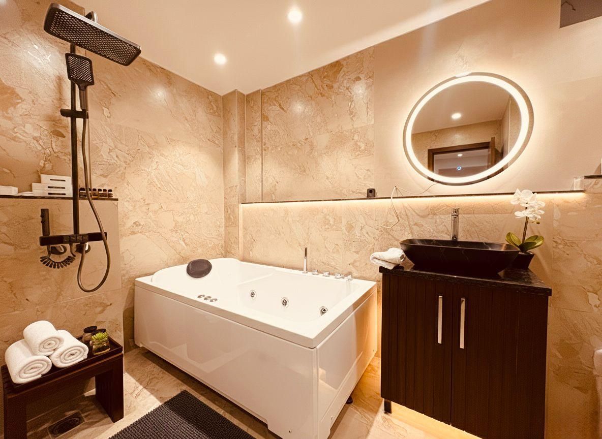 hotel Hemsa Connect – a Luxury Jacuzzi Stay  Jacuzzi Room - Family and Couples Only 2