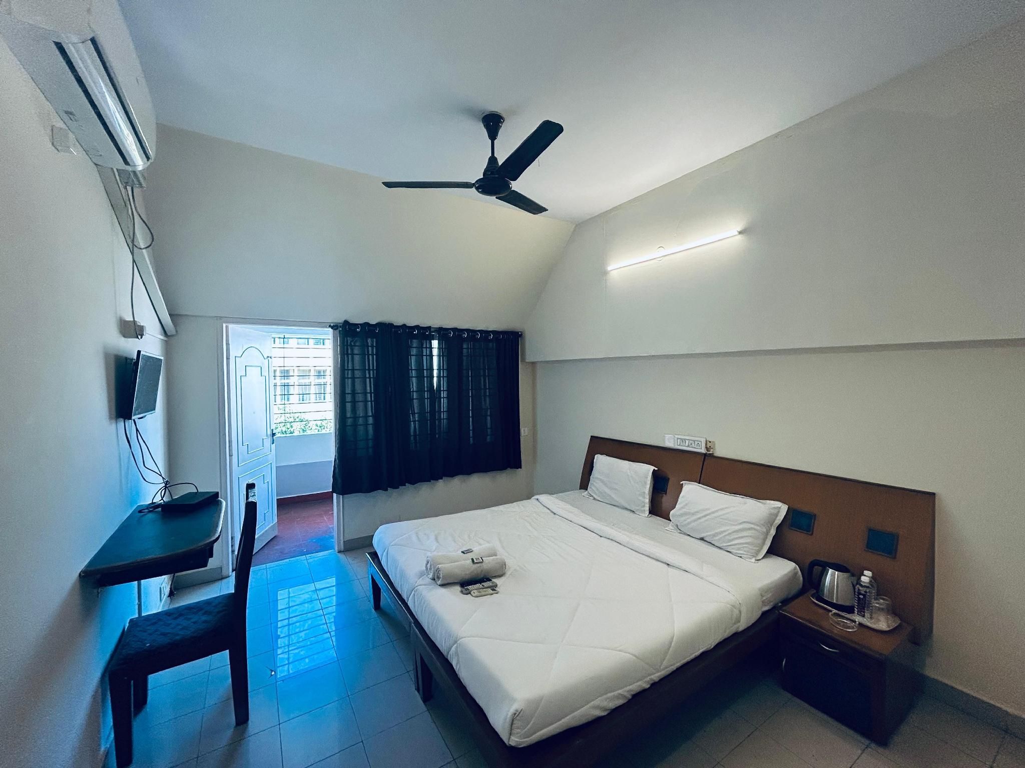 Deluxe AC Room