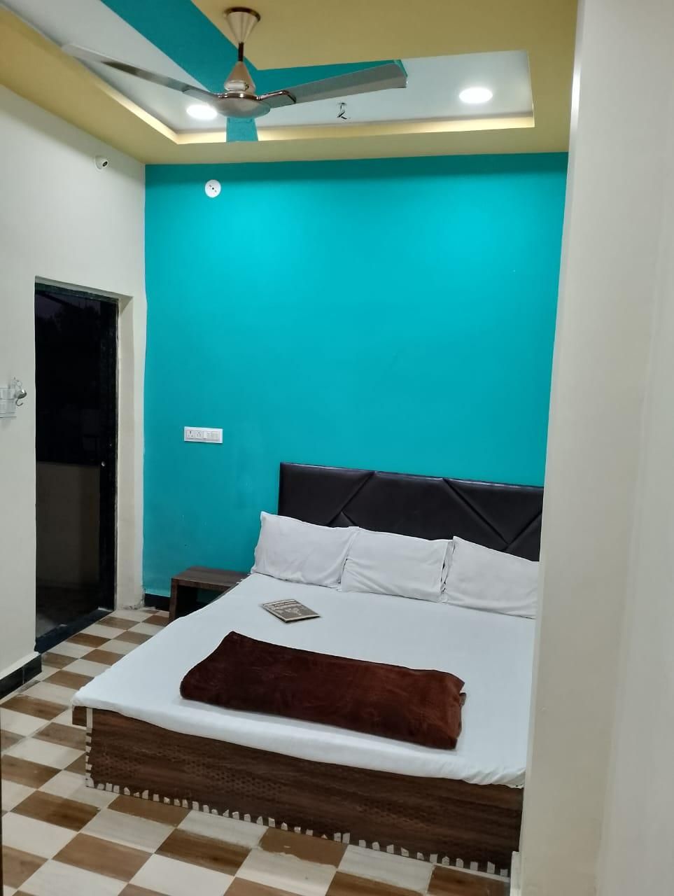Hotel Priyanshi Palace Standard Double Bed Non-AC