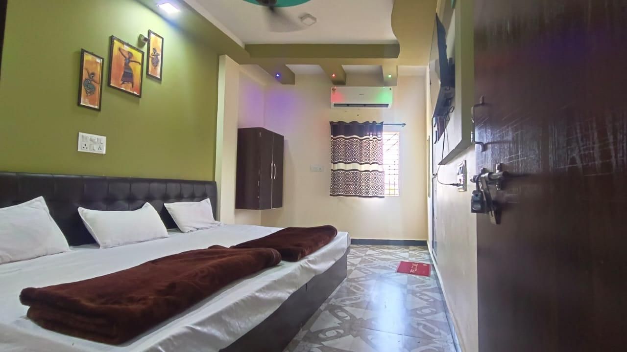 Hotel Priyanshi Palace Super Deluxe AC