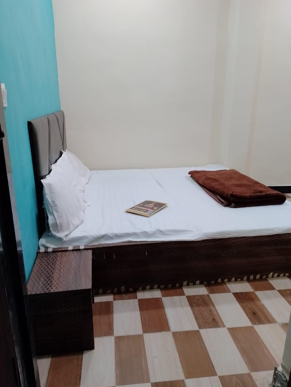 Hotel Priyanshi Palace Standard Double Bed Non-AC 3