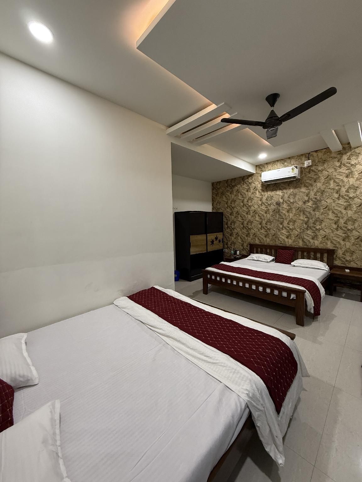 Shree Barsana Hotel Deluxe Family Room