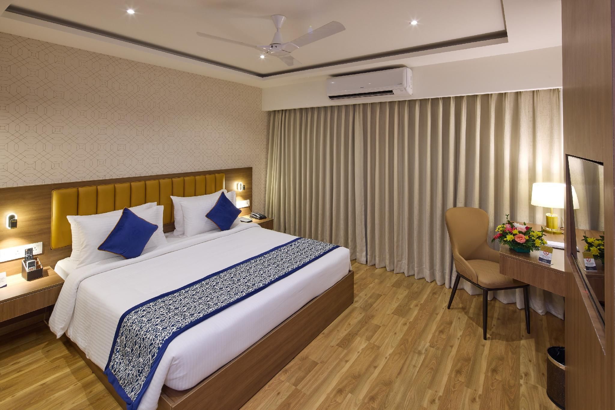 Deluxe Room - 1 Double Bed Balcony