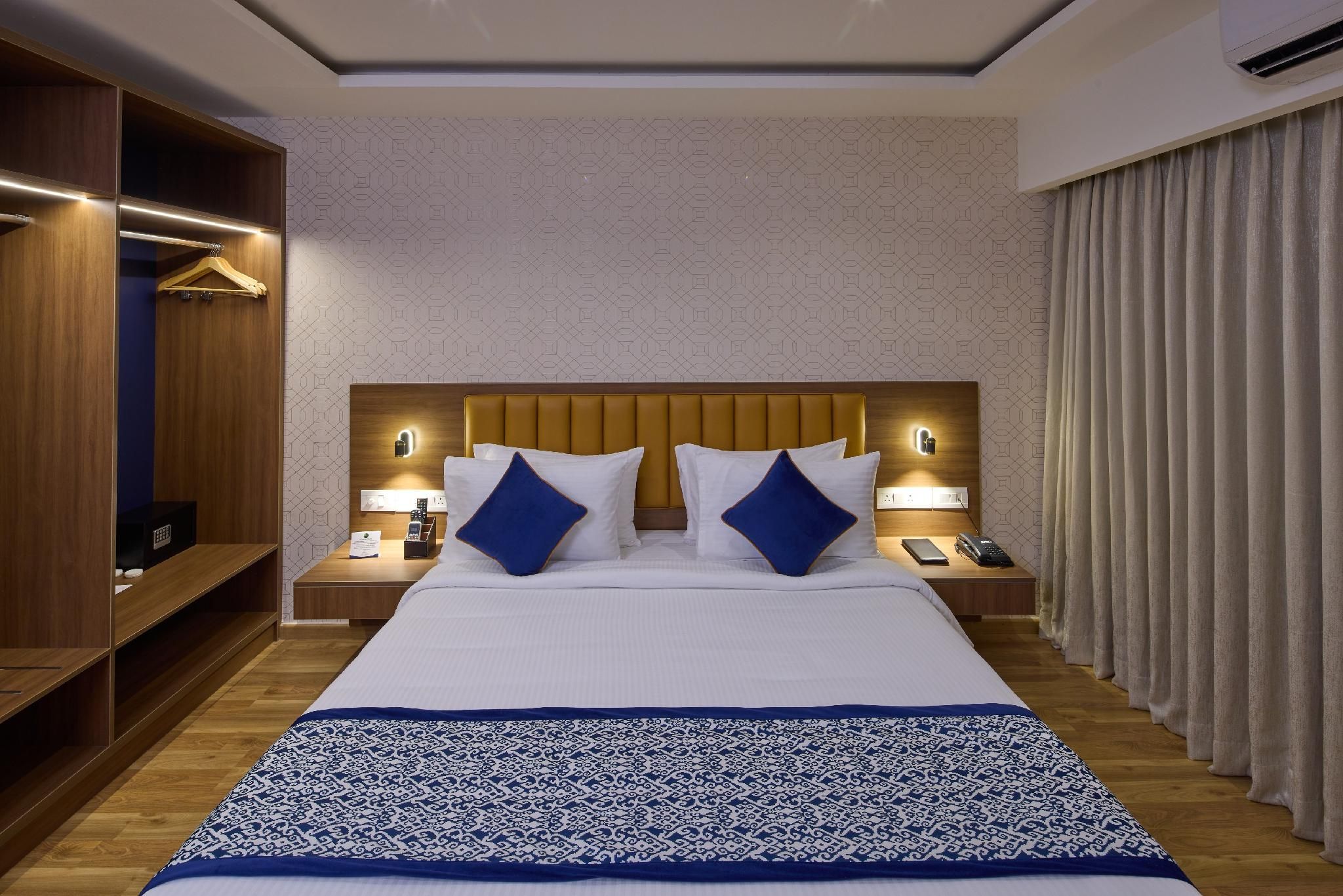 Grand Continent Brookefield - A Sarovar Portico Alliliate Hotel Executive room - 1 Double Bed