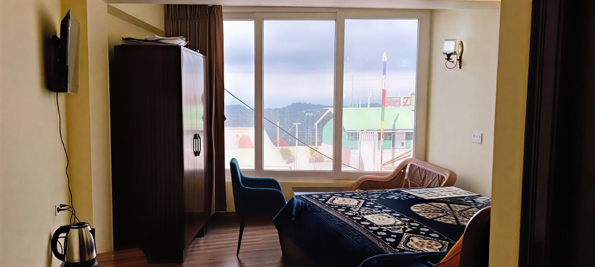 Suite Room with Balcony