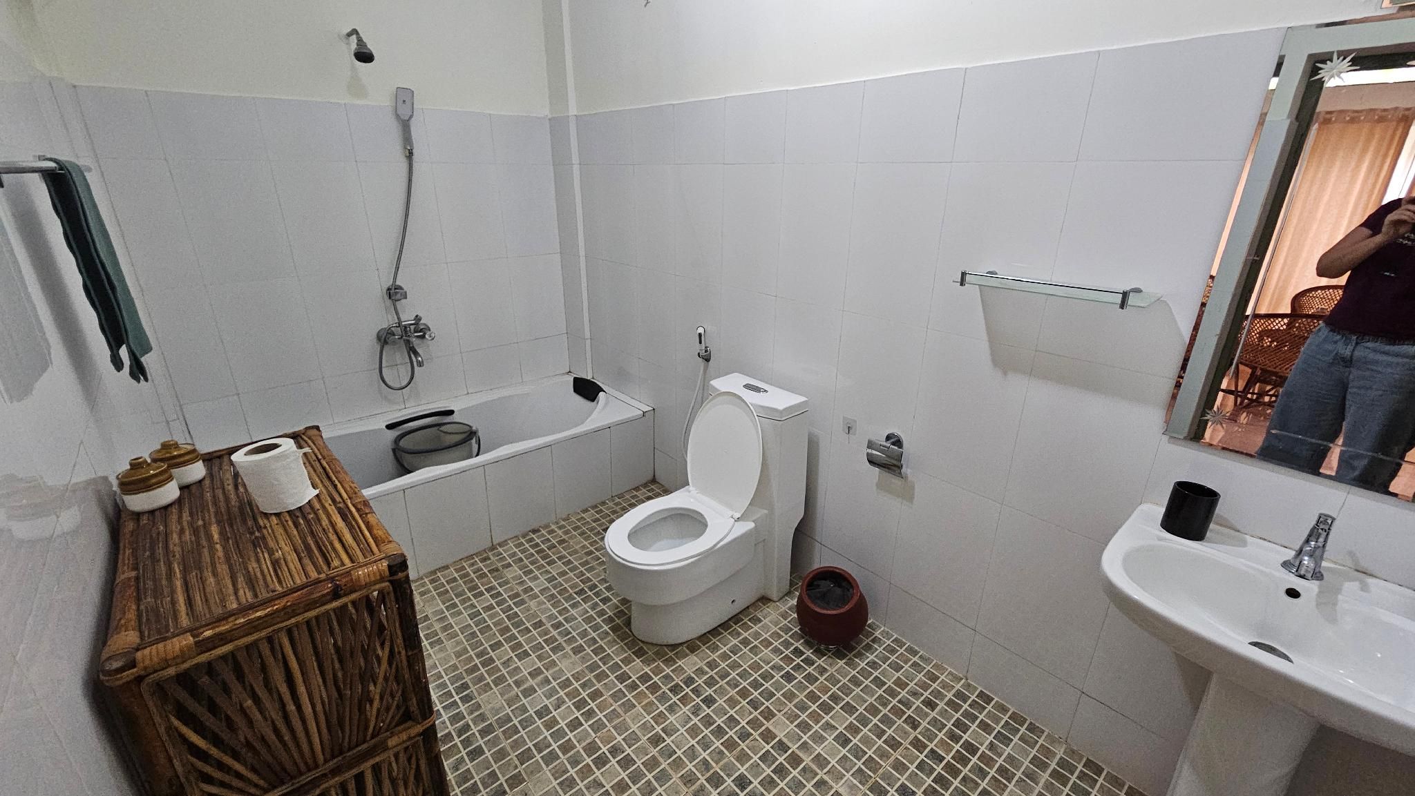 Ashiyana Cliff & Beach Resort by Onespace Deluxe Double Room 2