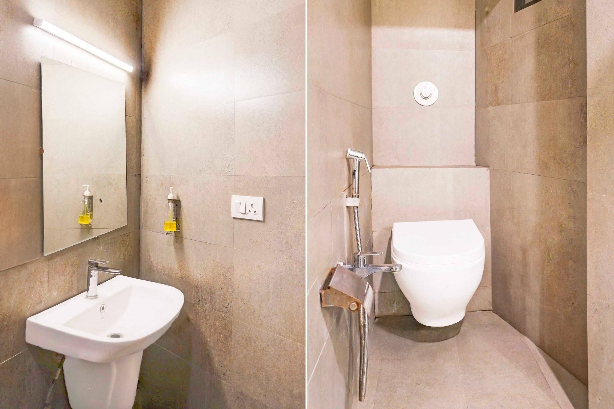 Townhouse Oak Dosar Vaishya Square Metro Station Classic Triple Room 3