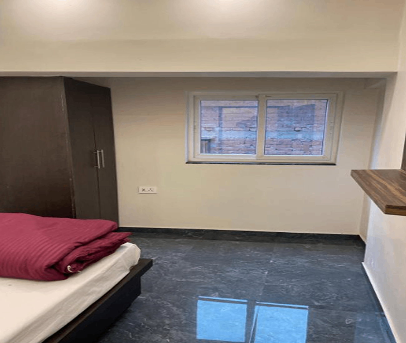 India Hotel and Restaurant Standard Double Room with Shared Bathroom 2