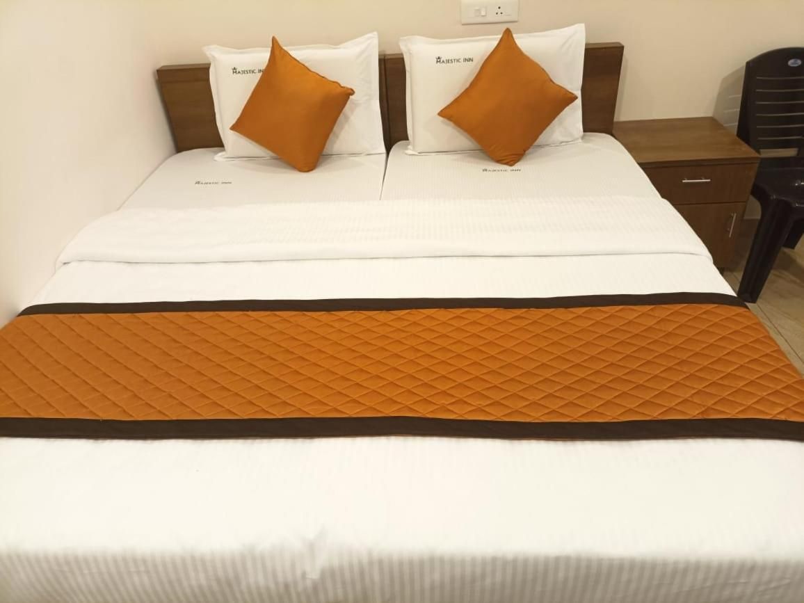 Majestic Inn Deluxe Double or Twin Room 2