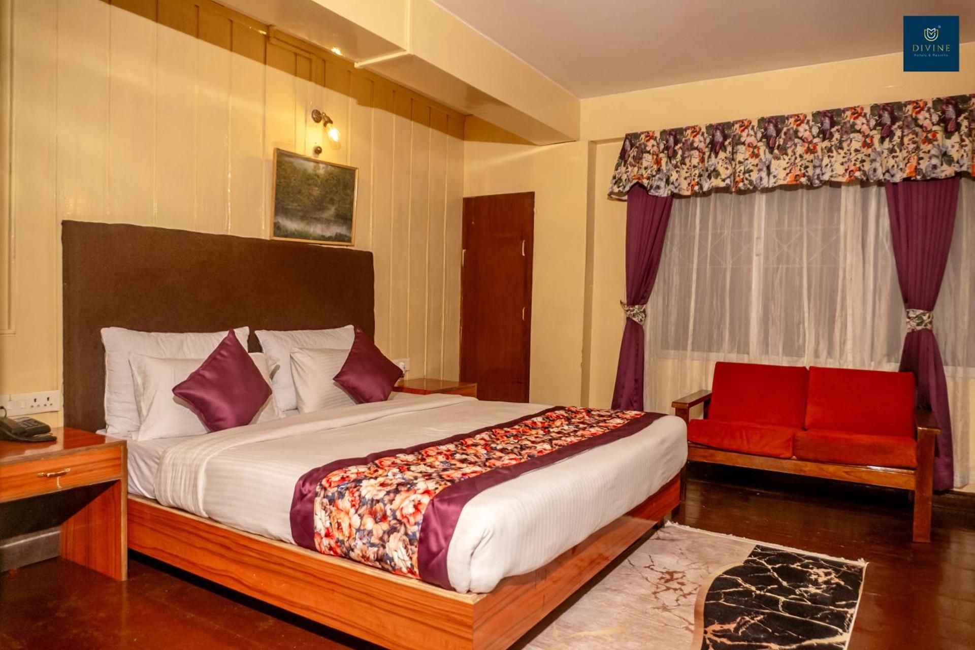 Divine  Himalayan Resort, Walking Distance from Mall Road Darjeeling Deluxe Room