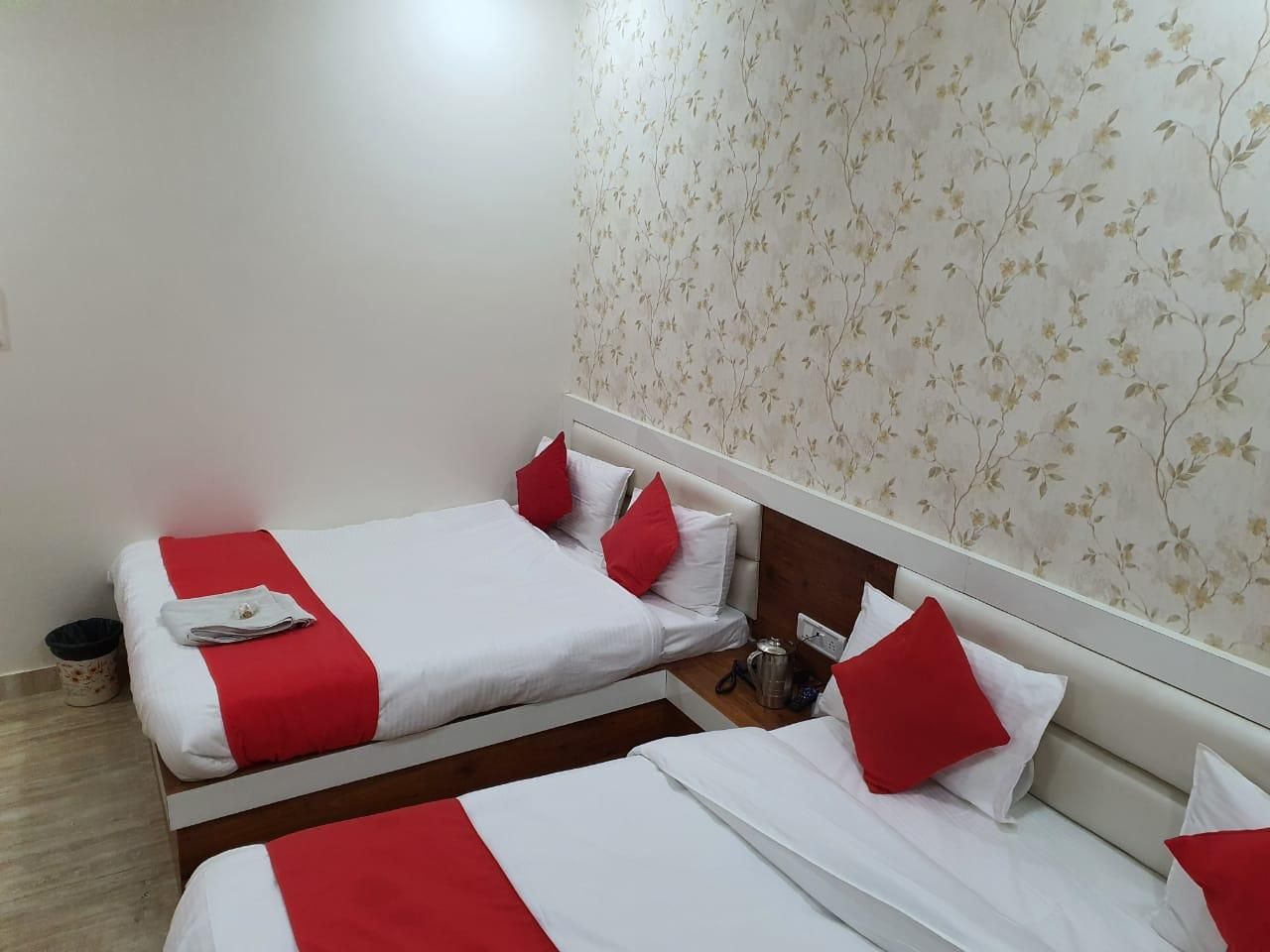 Hotel Panchsheel Plaza Deluxe Family Room 2