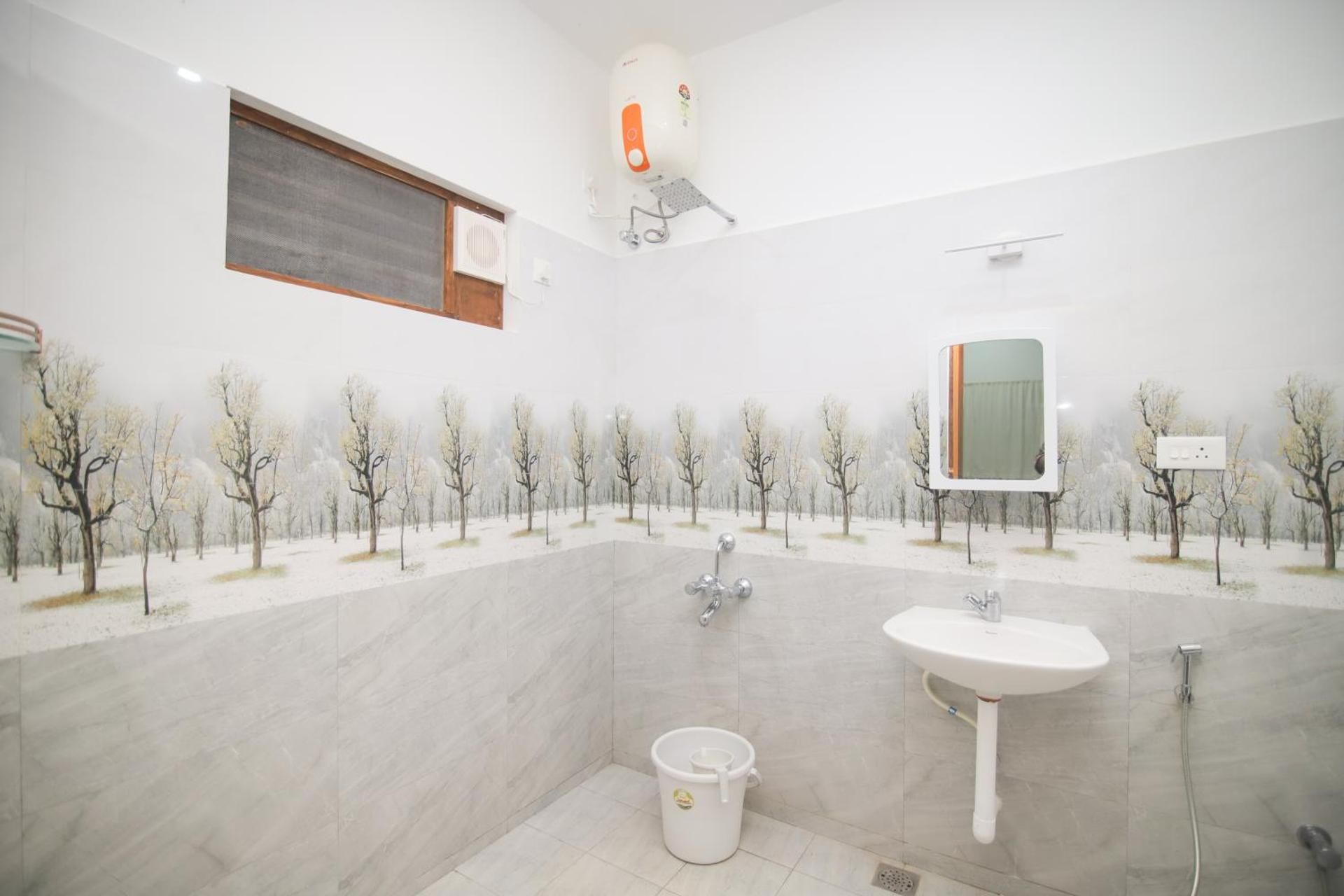 Family Room with Garden View