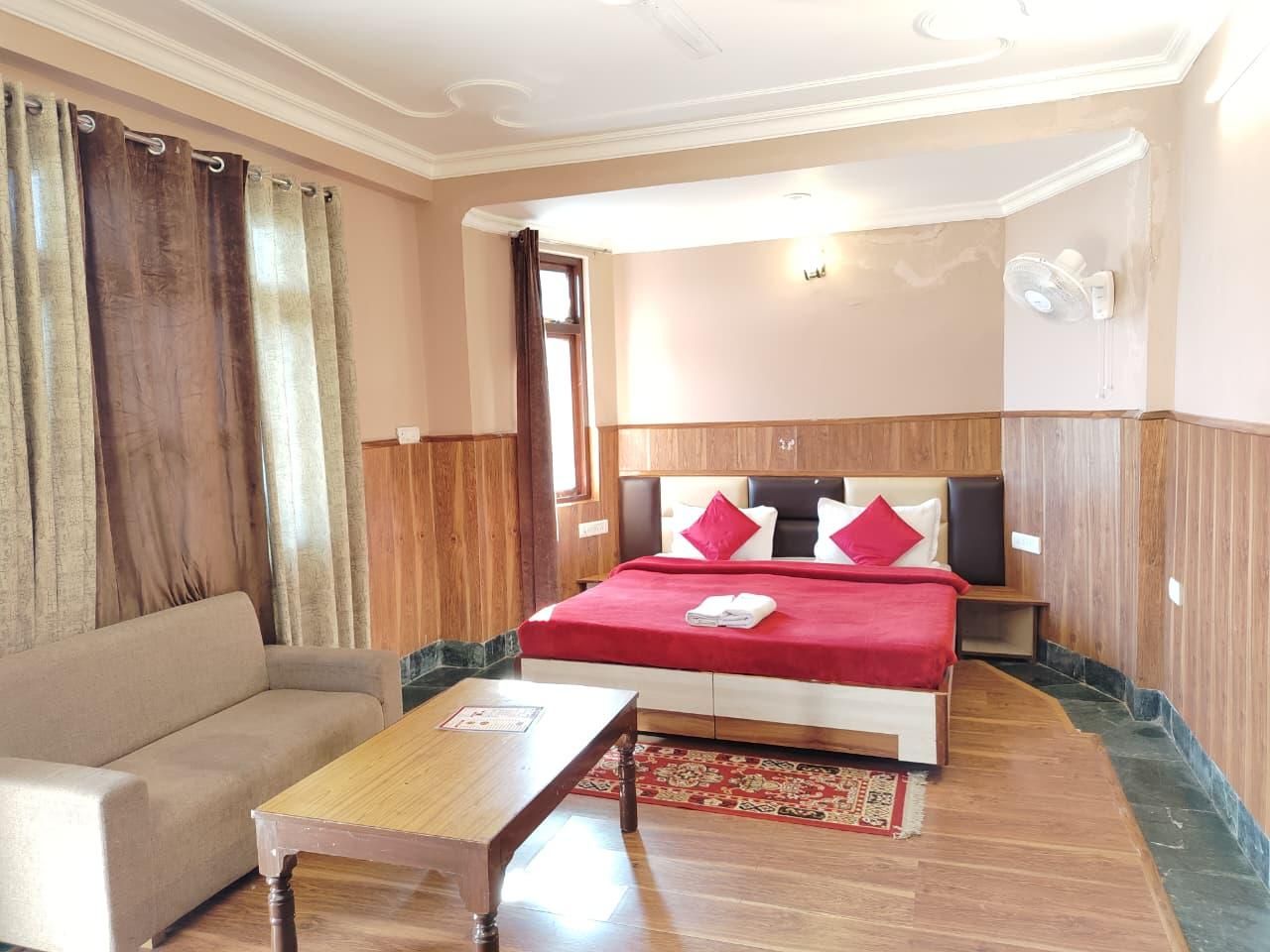 Varuni Gd Hotel Mcleodganj Deluxe Mountain View